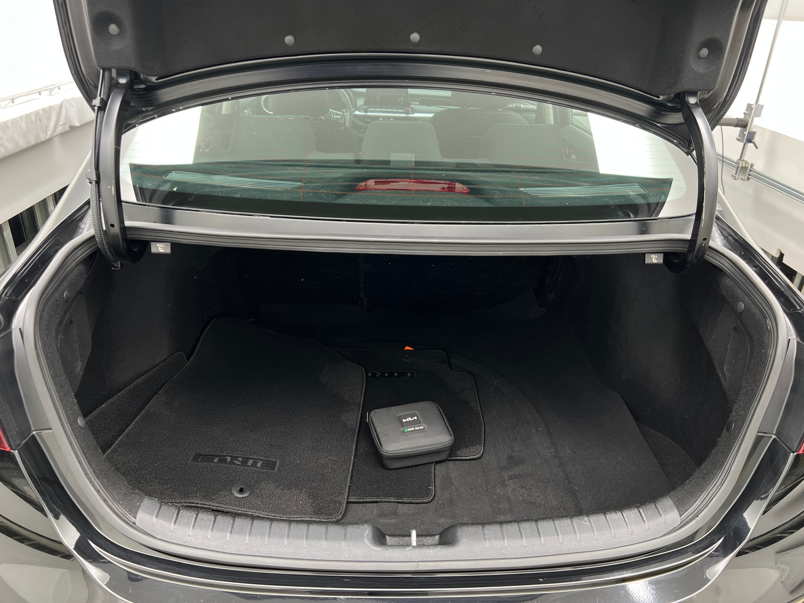 Thumbnail: 2022 Kia Forte - 7