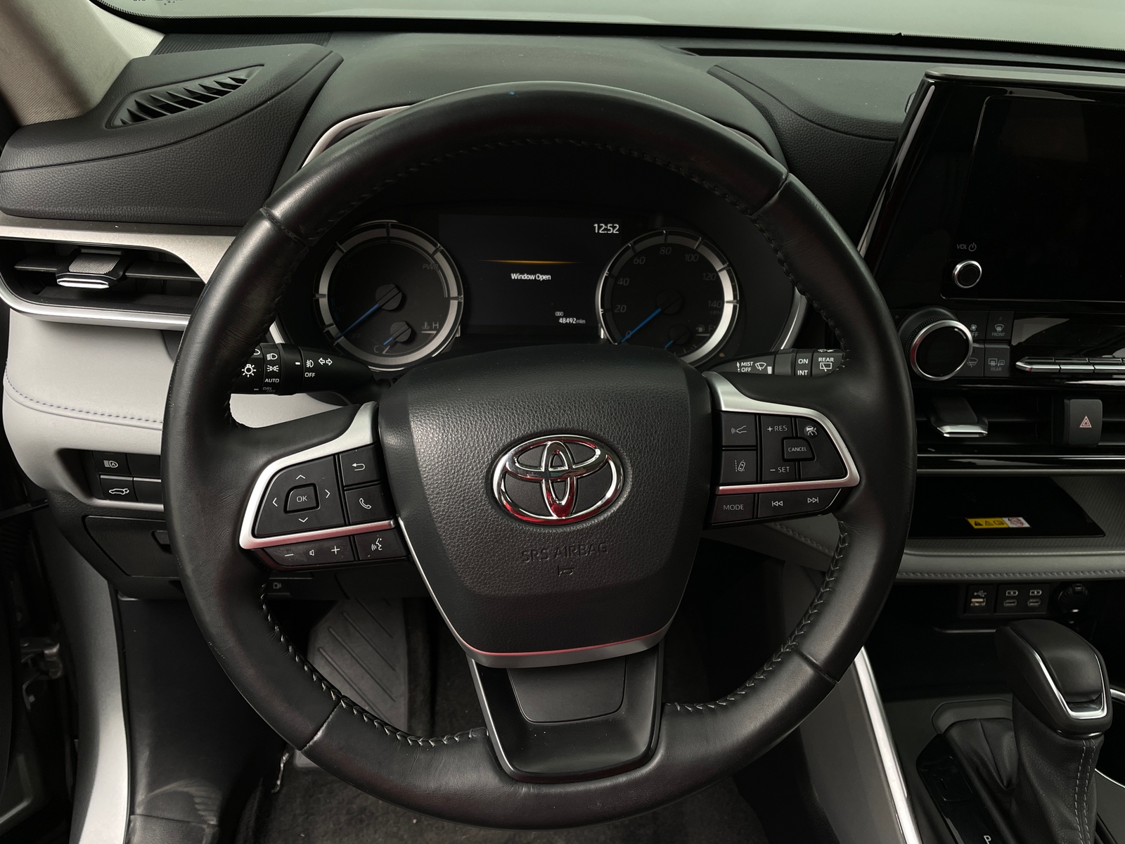Thumbnail: 2023 Toyota Highlander - 4