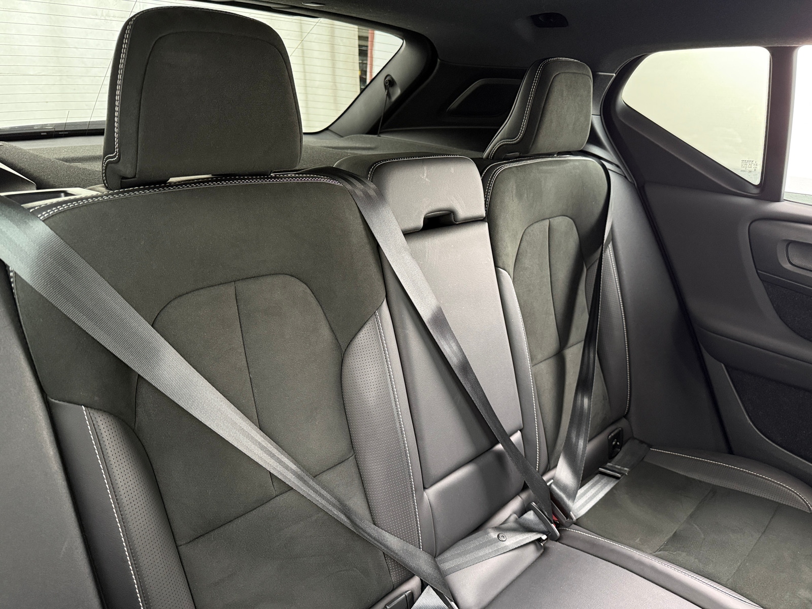 Thumbnail: 2021 Volvo XC40 - 6