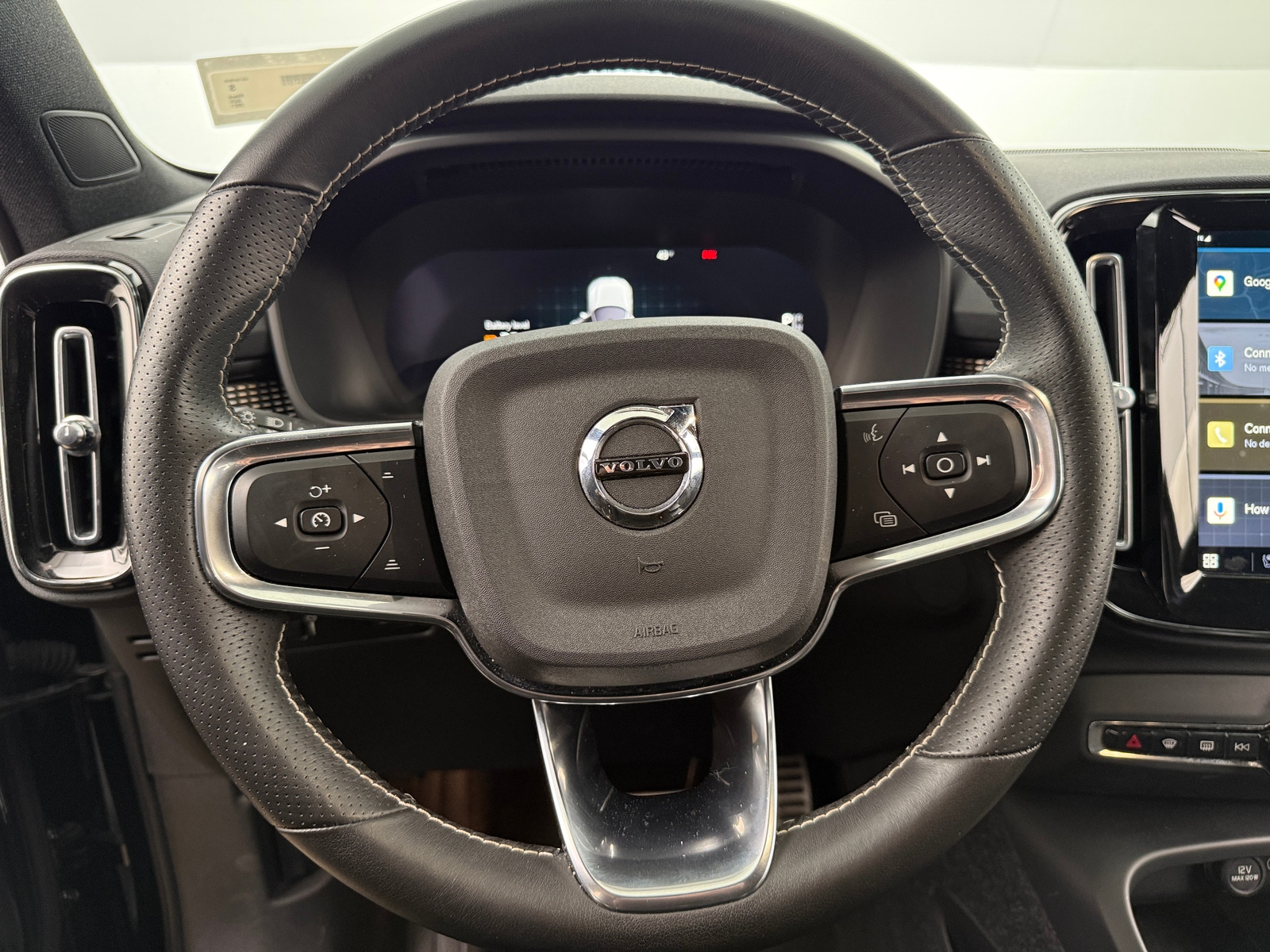 Thumbnail: 2021 Volvo XC40 - 5