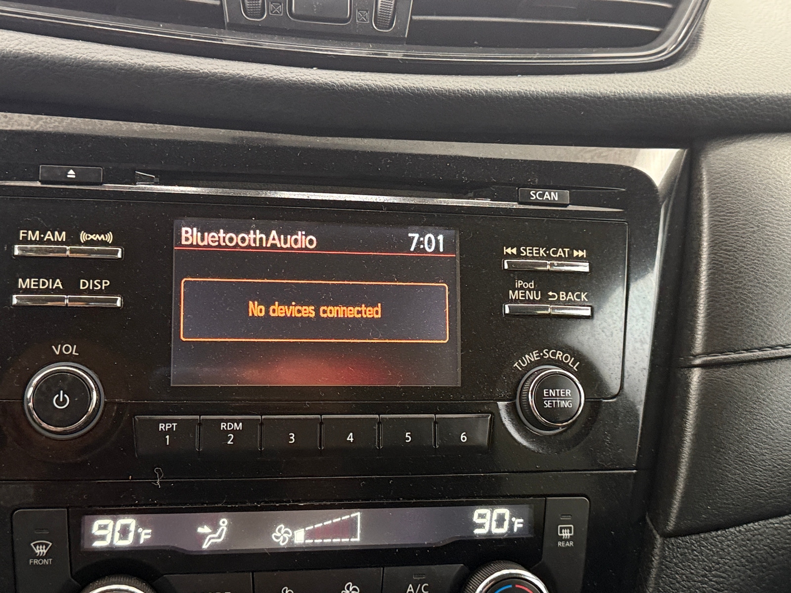 Thumbnail: 2017 Nissan Rogue - 4