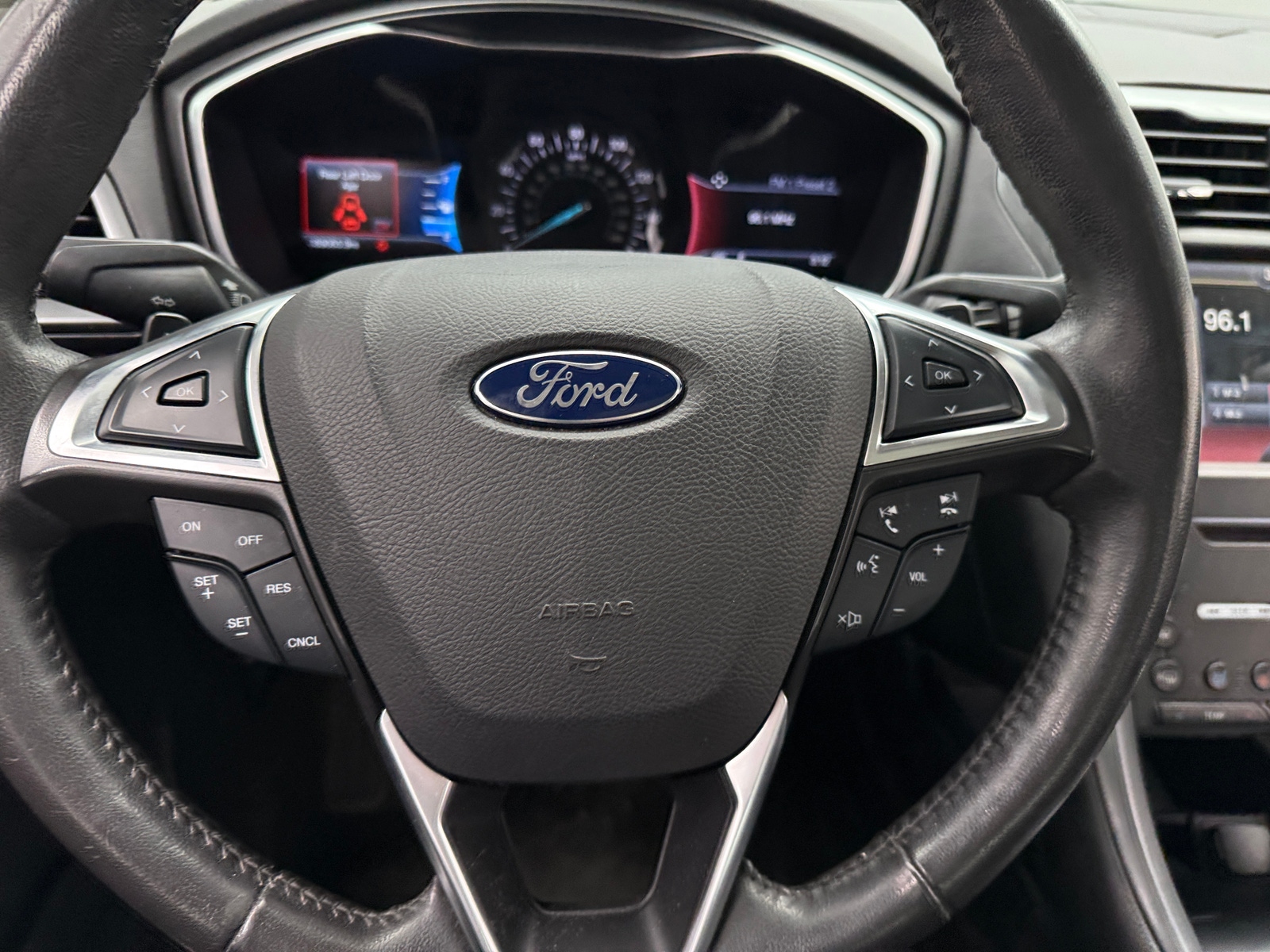 Thumbnail: 2016 Ford Fusion - 4