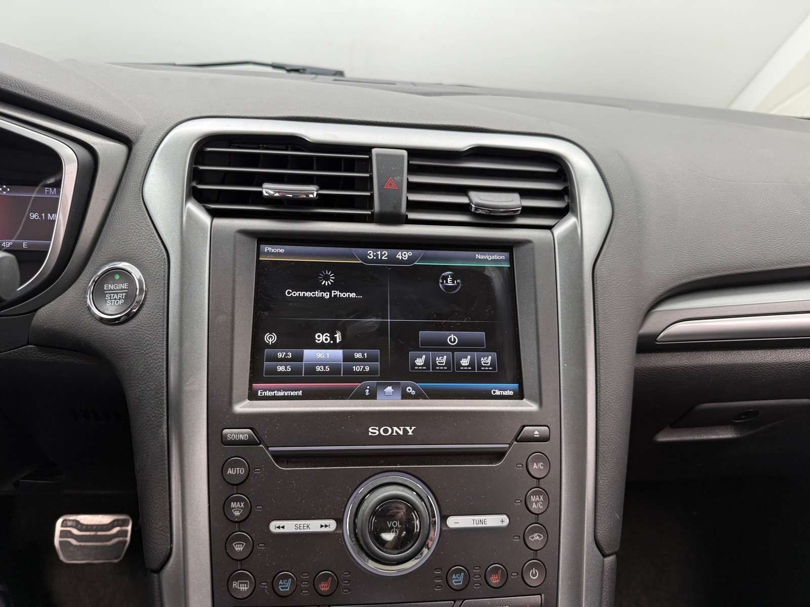 Thumbnail: 2016 Ford Fusion - 3