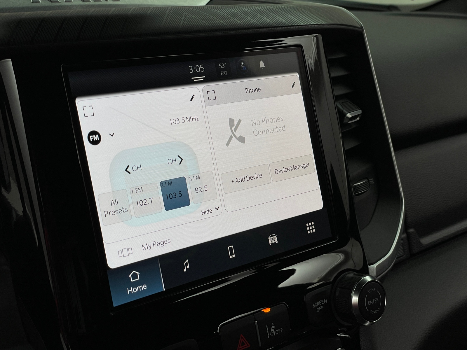 Thumbnail: 2025 RAM 1500 - 4