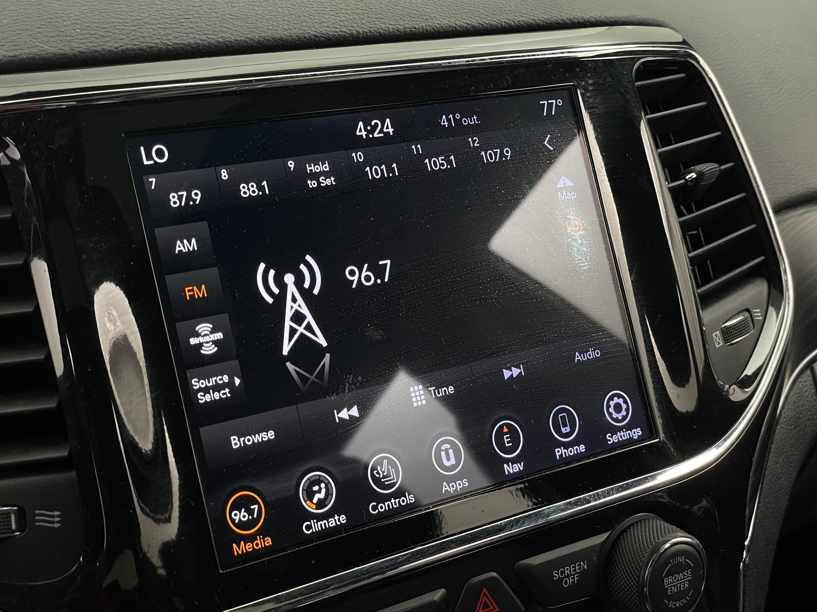 Thumbnail: 2021 Jeep Grand Cherokee - 3