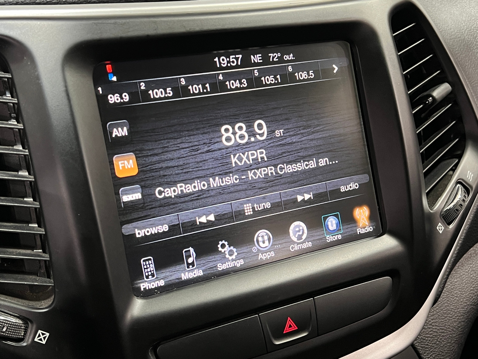 Thumbnail: 2018 Jeep Cherokee - 4