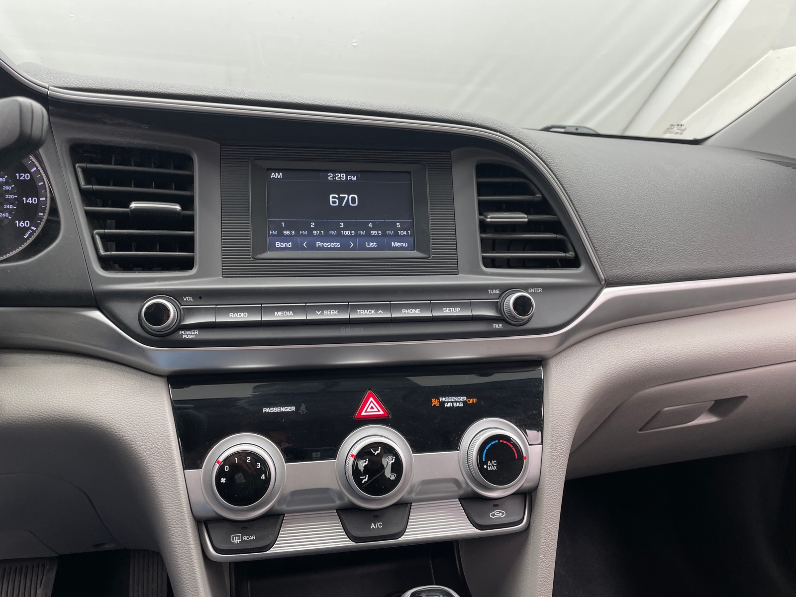 Thumbnail: 2019 Hyundai Elantra - 4