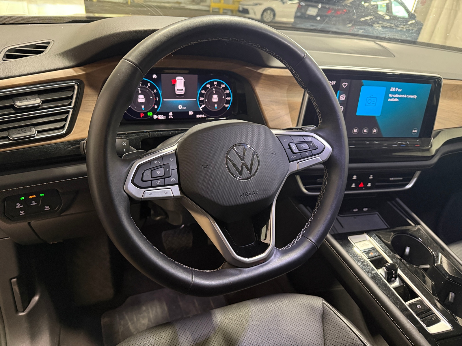 Thumbnail: 2025 Volkswagen Atlas - 4