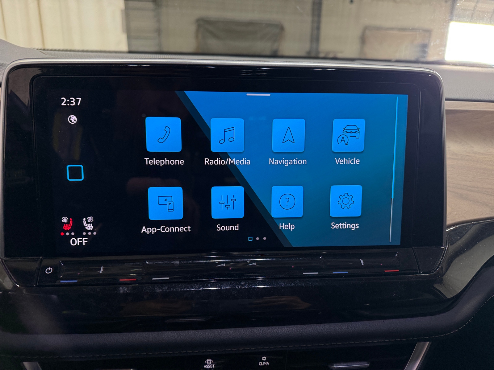 Thumbnail: 2025 Volkswagen Atlas - 3