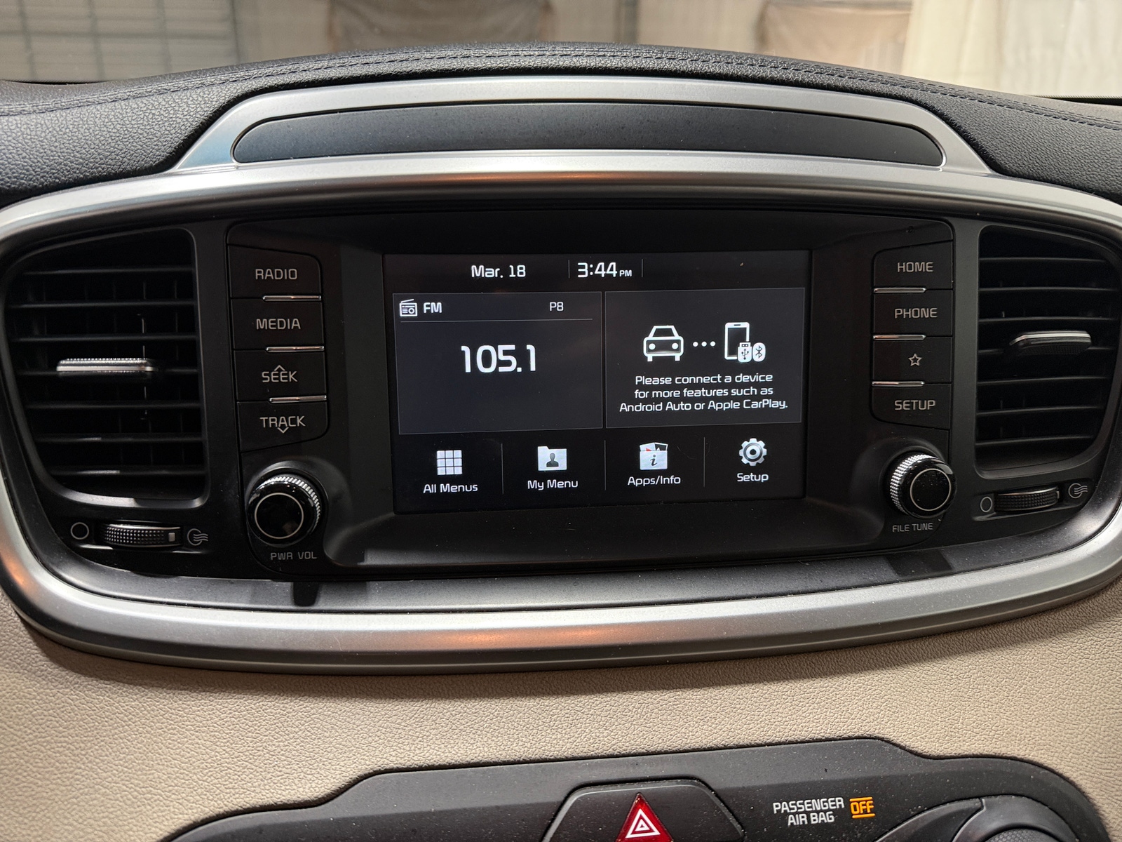 Thumbnail: 2020 Kia Sorento - 4