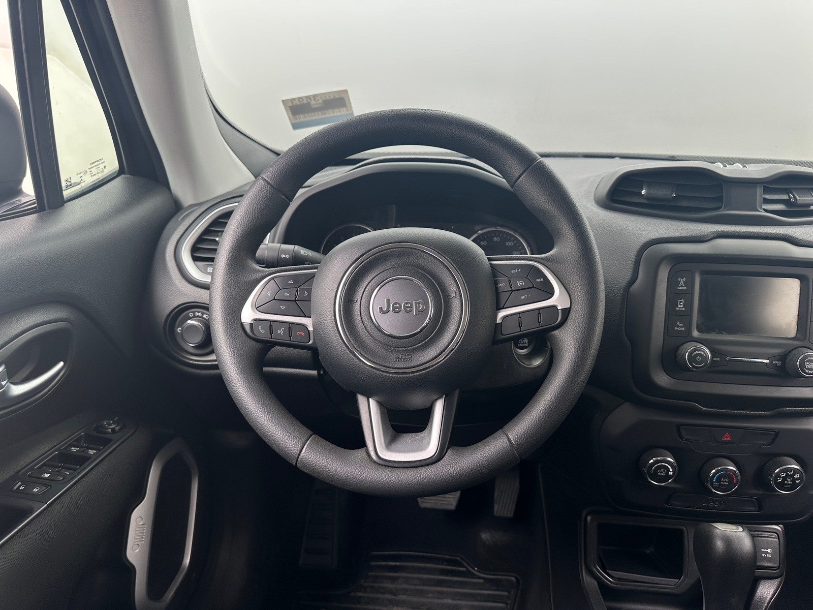 Thumbnail: 2020 Jeep Renegade - 5