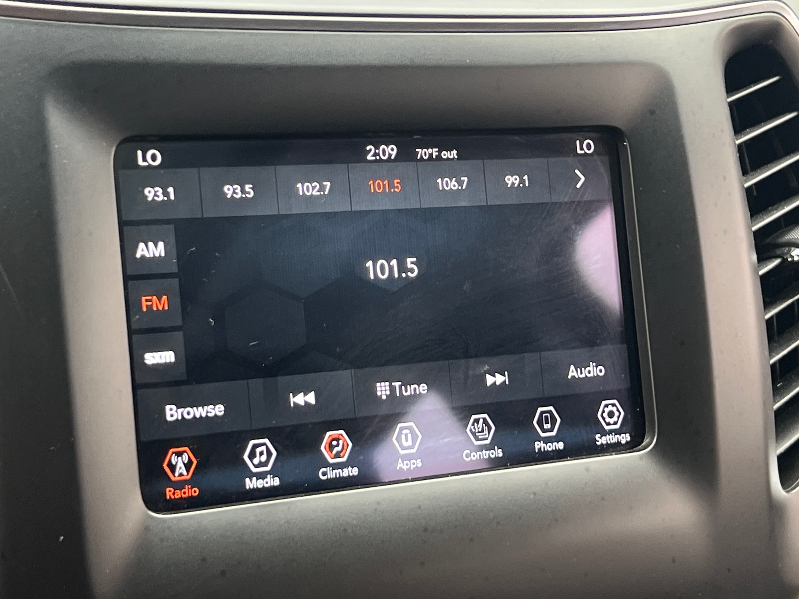 Thumbnail: 2019 Jeep Cherokee - 4