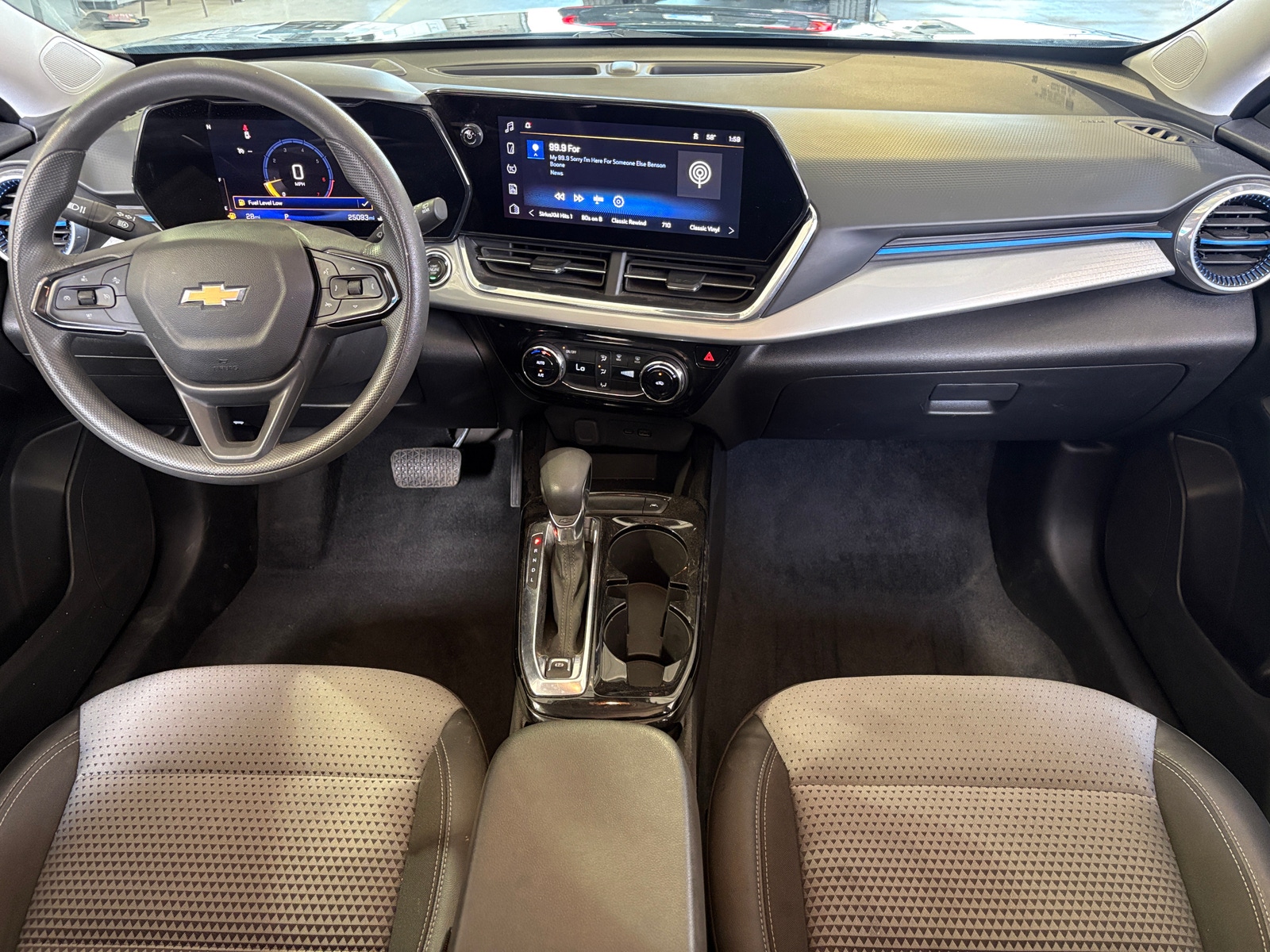 Thumbnail: 2025 Chevrolet Trax - 3