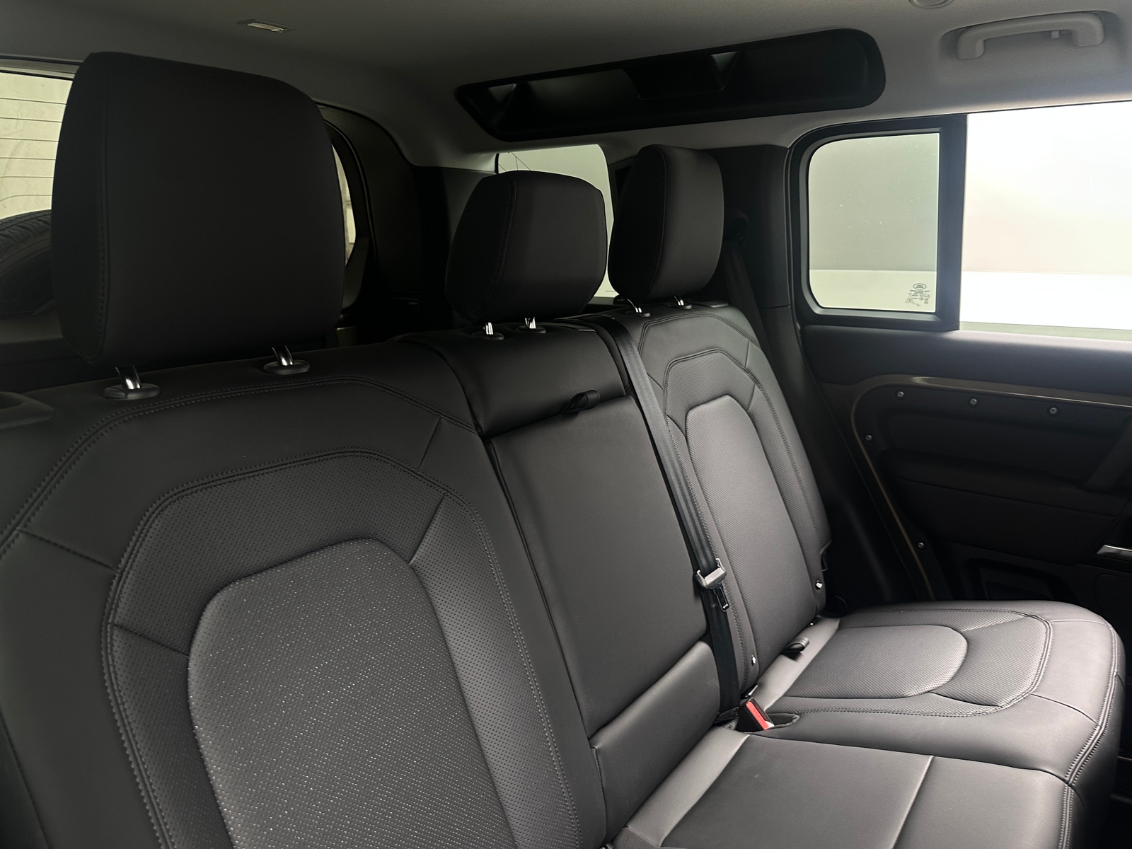 Thumbnail: 2025 Land Rover Defender - 5