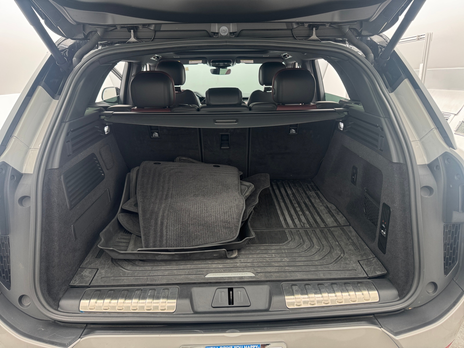 Thumbnail: 2024 Land Rover Range Rover Sport - 6