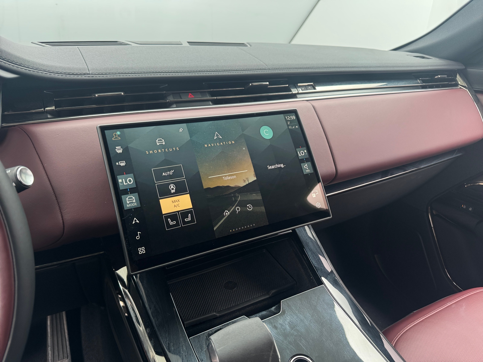 Thumbnail: 2024 Land Rover Range Rover Sport - 3