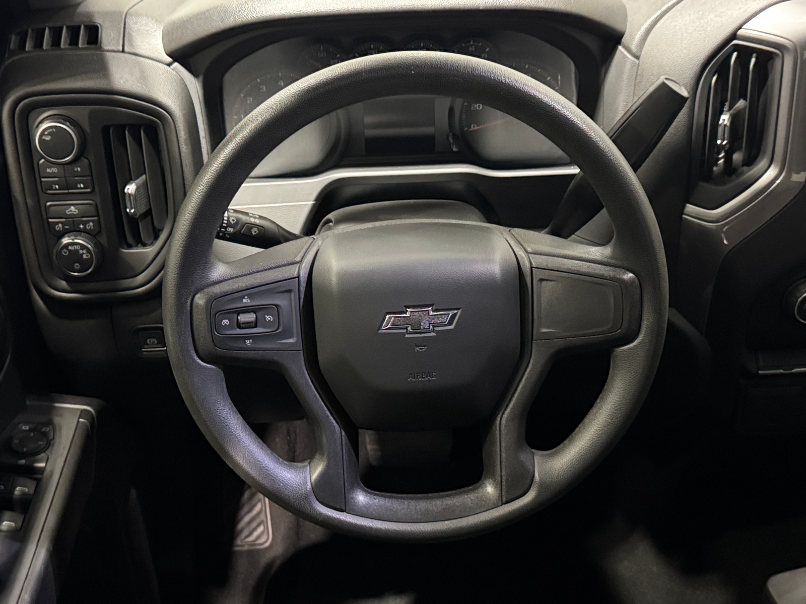 Thumbnail: 2021 Chevrolet Silverado 1500 - 5