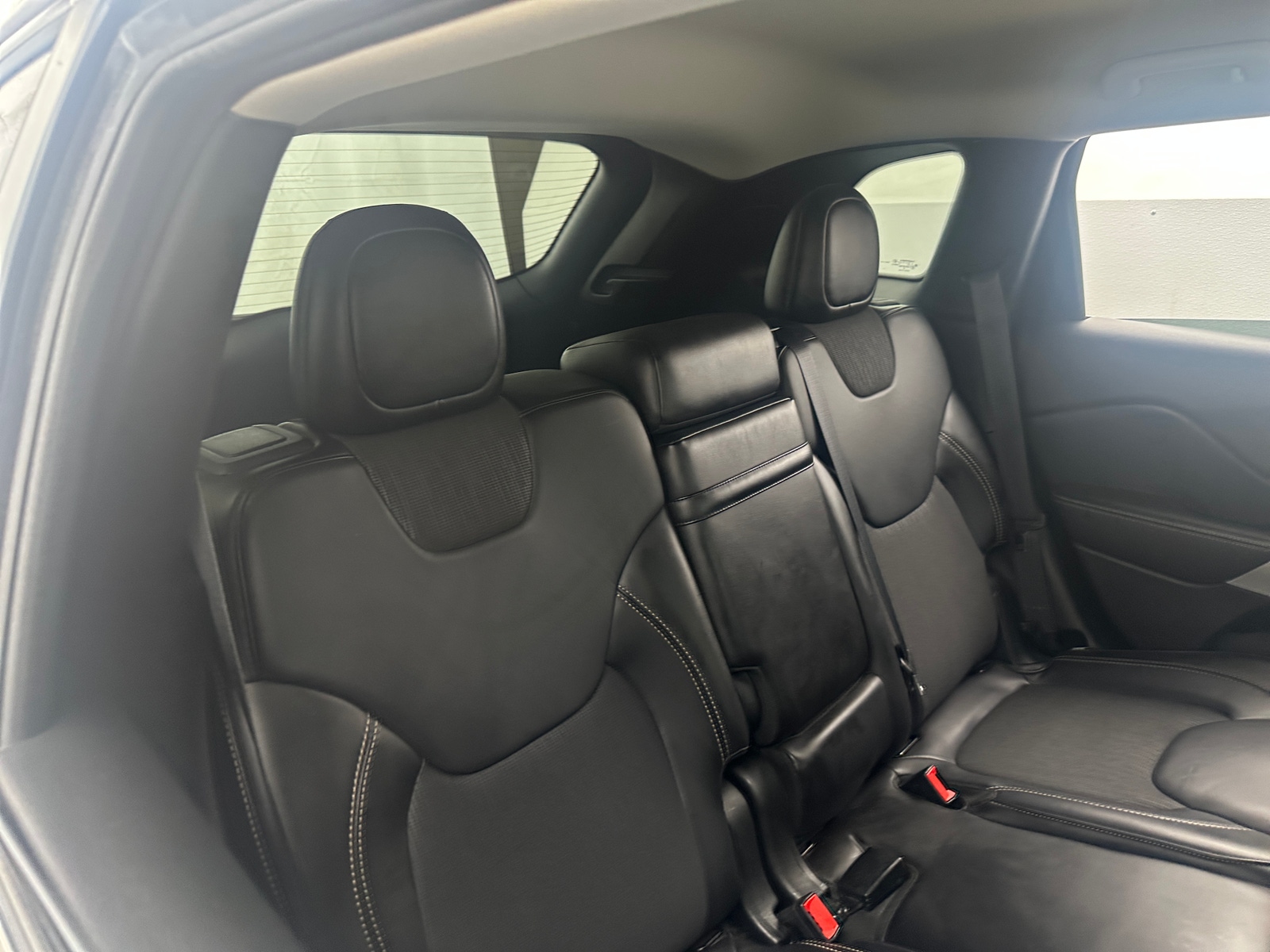 Thumbnail: 2018 Jeep Cherokee - 6