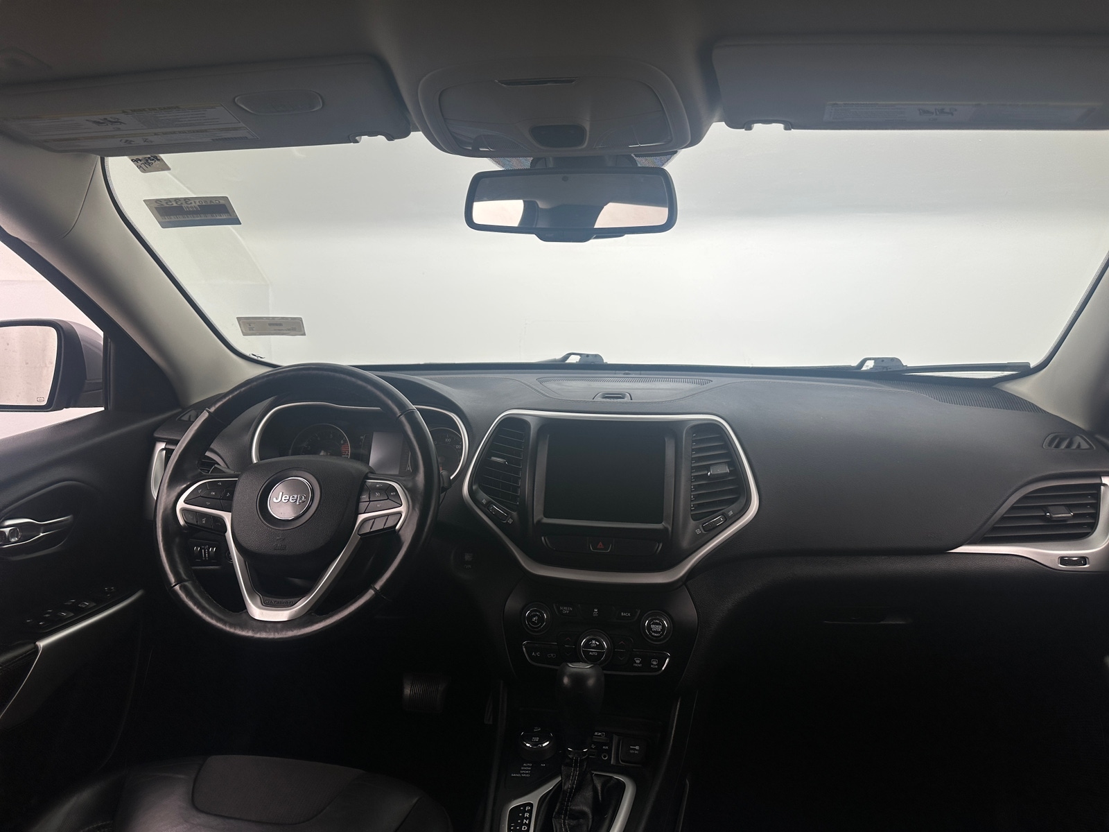 Thumbnail: 2018 Jeep Cherokee - 3