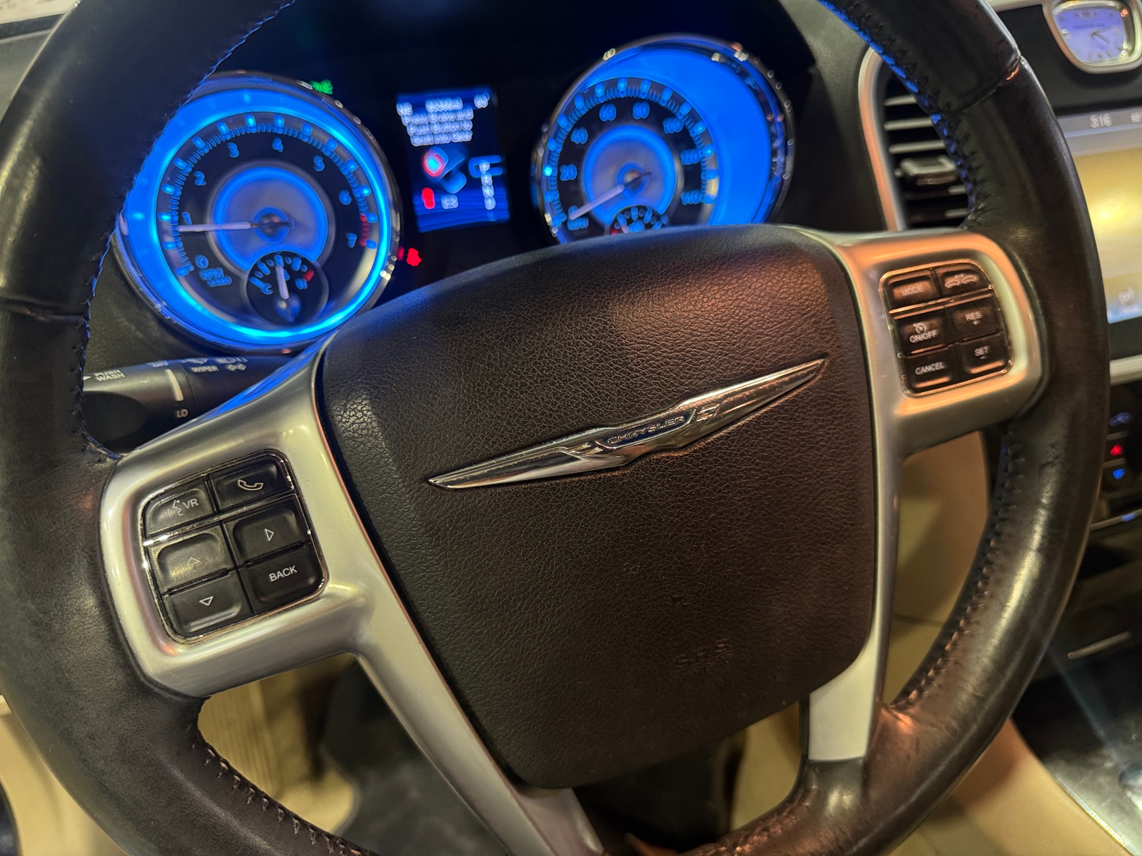 Thumbnail: 2012 Chrysler 300 - 4