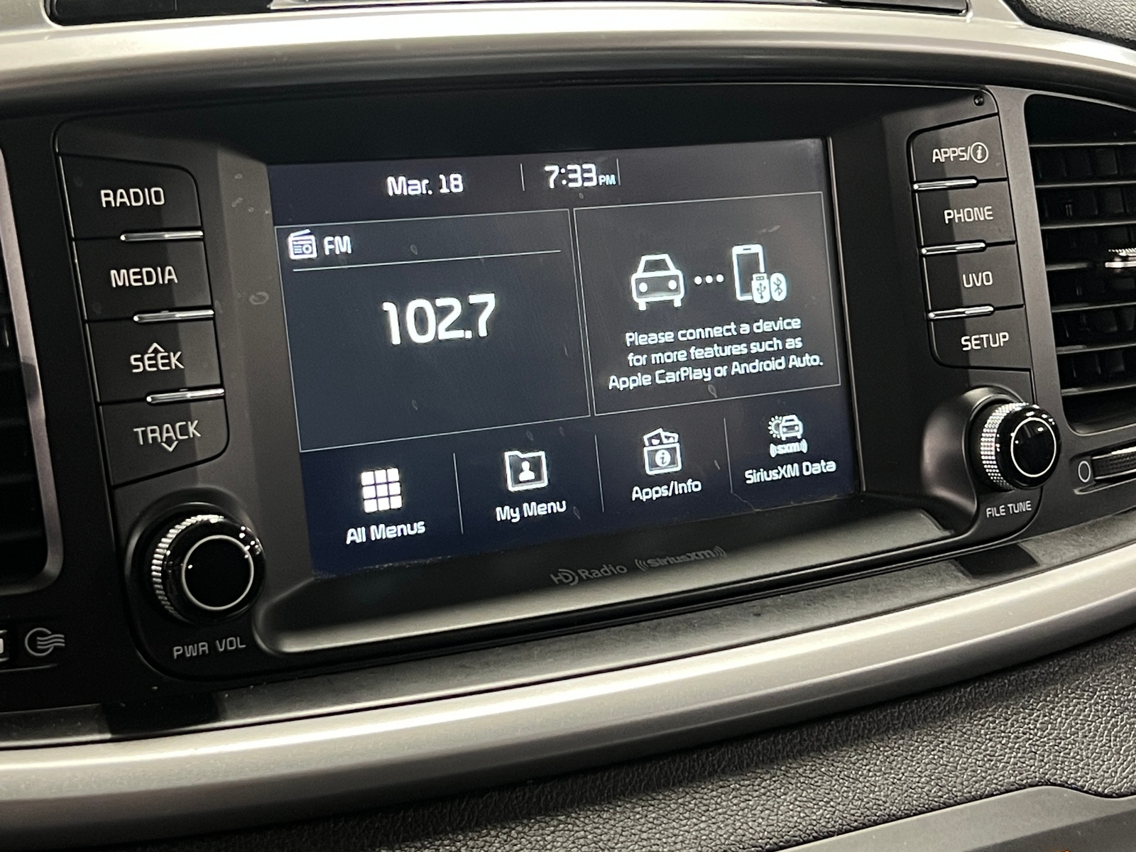 Thumbnail: 2017 Kia Sorento - 4