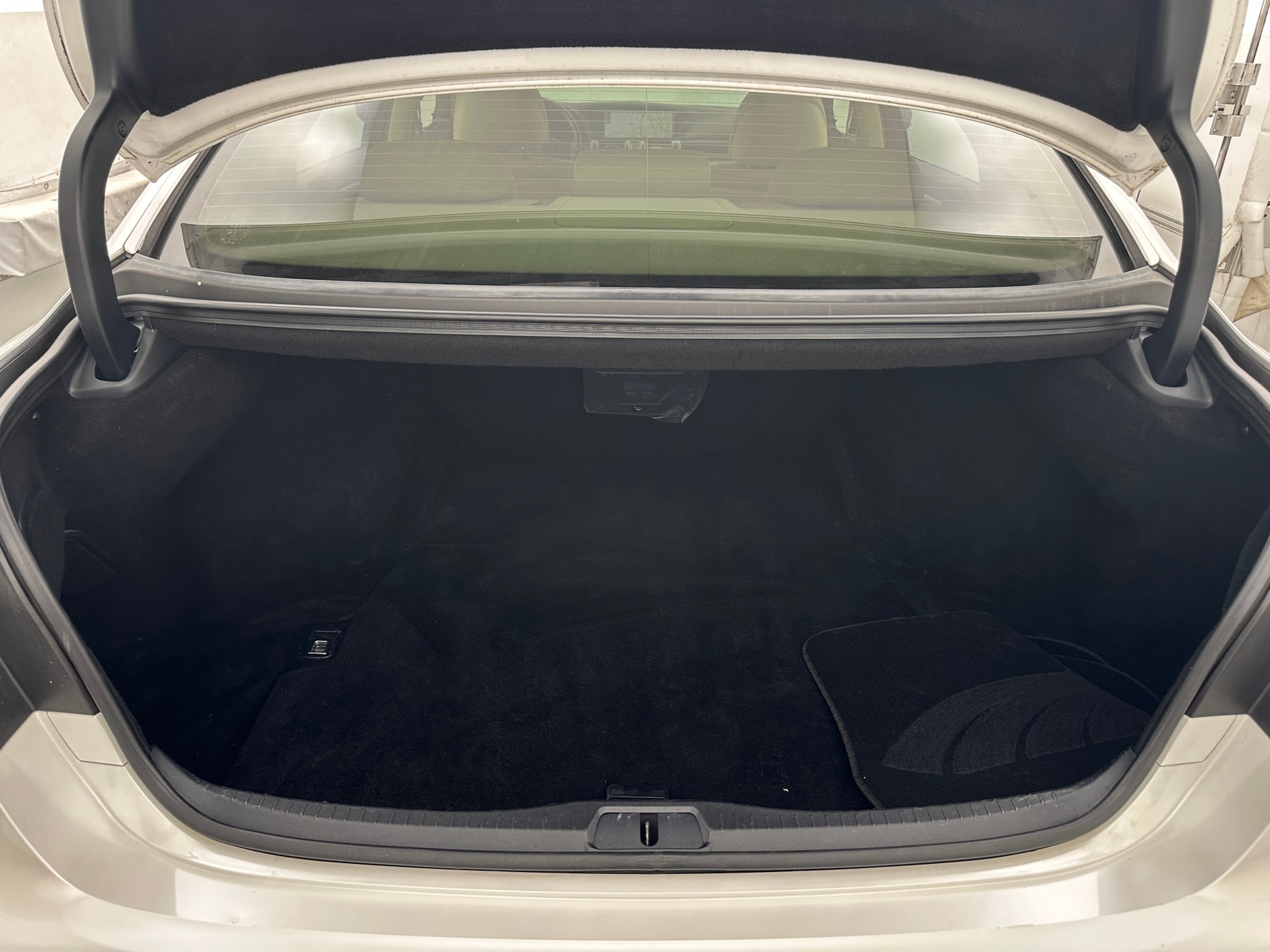 Thumbnail: 2017 Lexus LS - 6