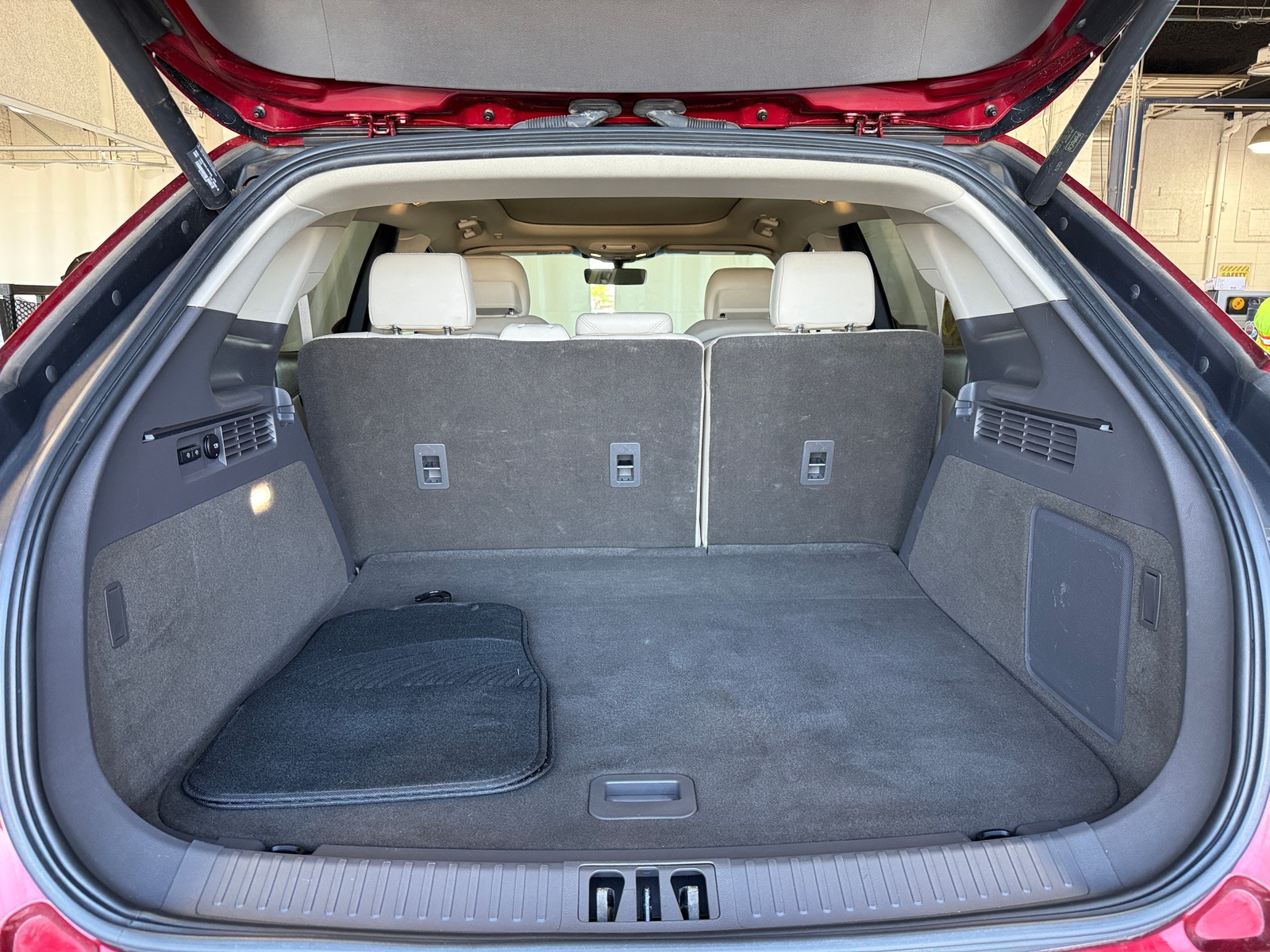 Thumbnail: 2019 Lincoln Nautilus - 6