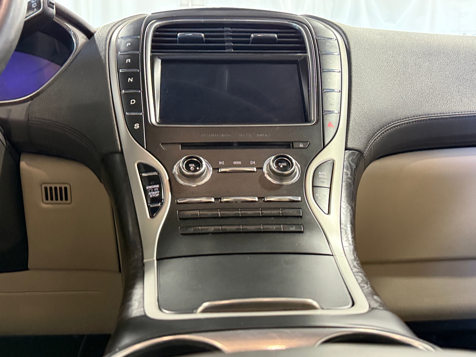 Thumbnail: 2019 Lincoln Nautilus - 3