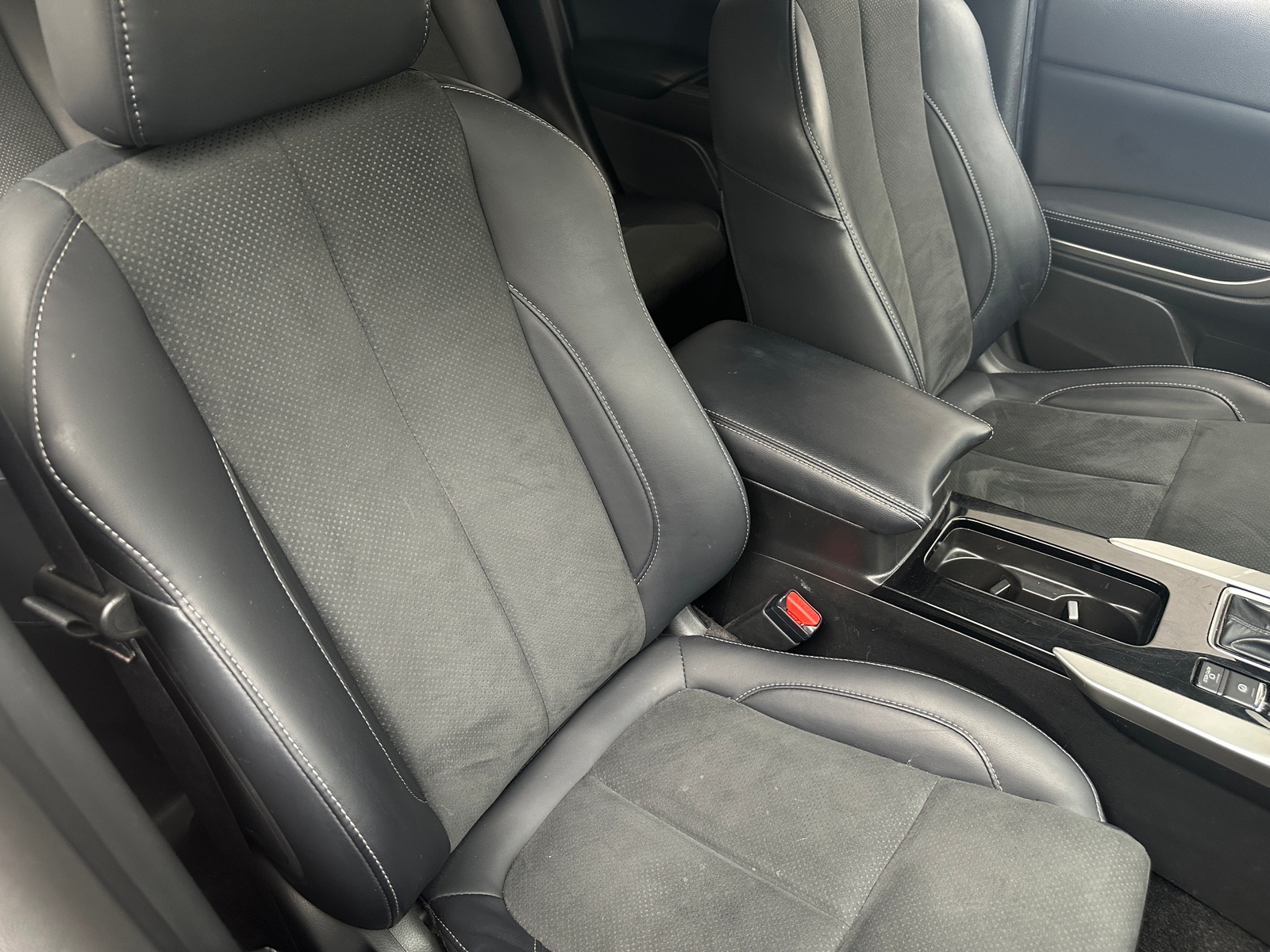 Thumbnail: 2025 Mitsubishi Eclipse Cross - 2