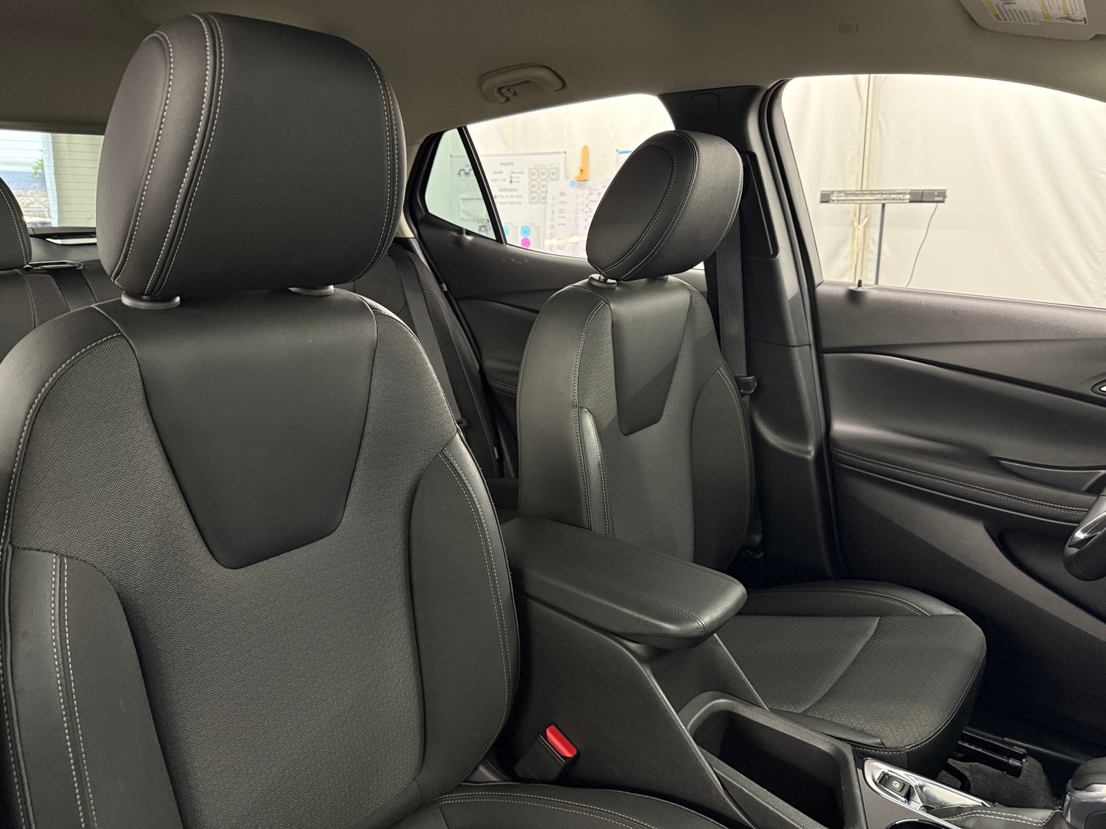 Thumbnail: 2025 Buick Encore GX - 2