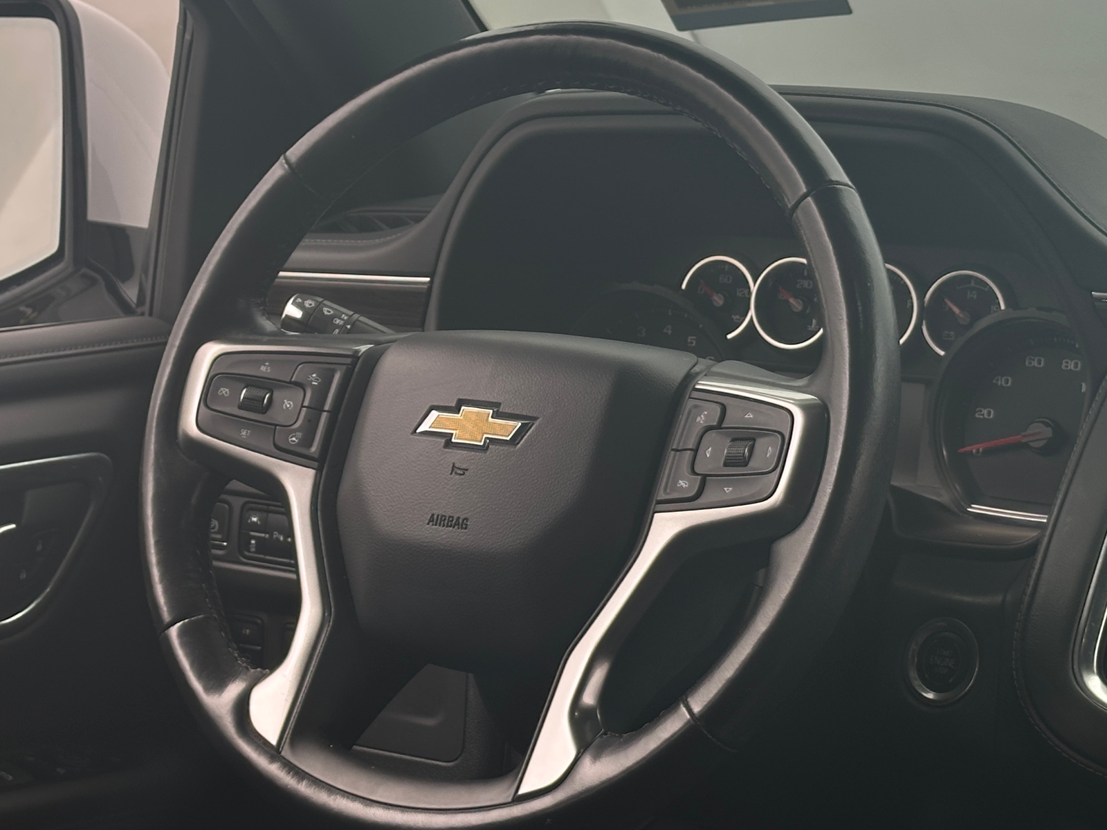 Thumbnail: 2021 Chevrolet Tahoe - 4