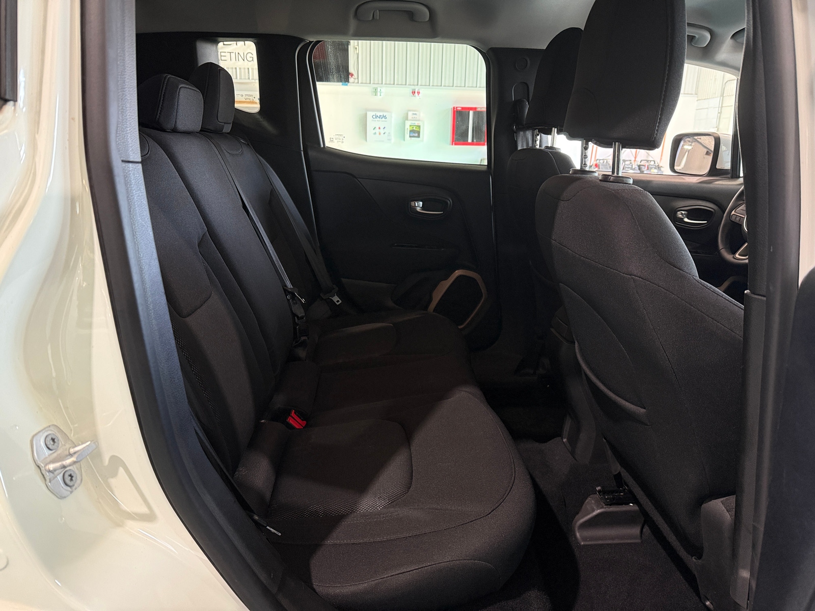 Thumbnail: 2015 Jeep Renegade - 6