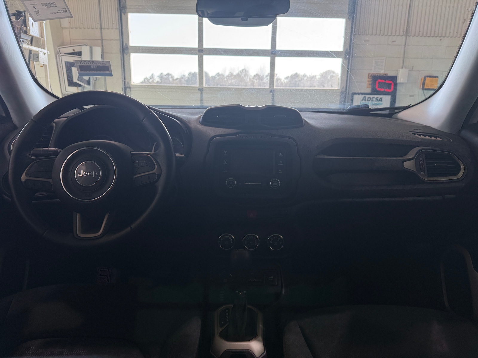 Thumbnail: 2015 Jeep Renegade - 5