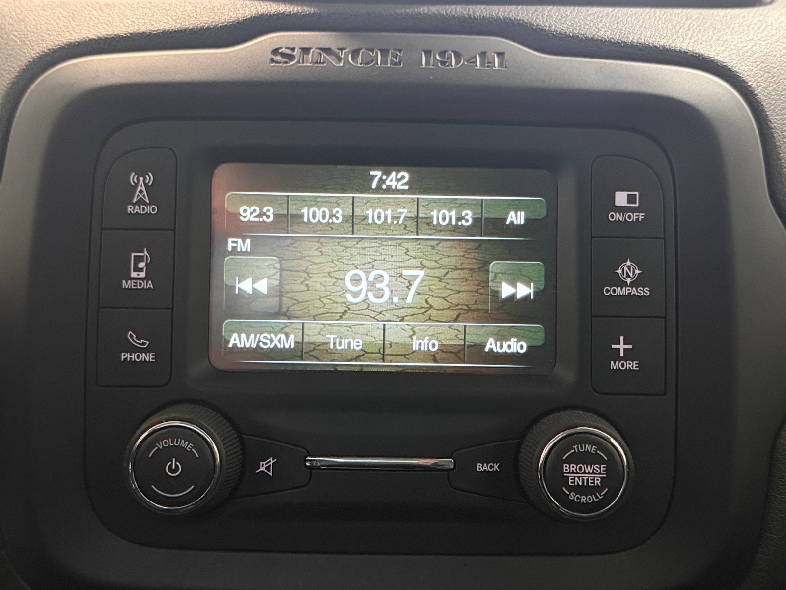 Thumbnail: 2015 Jeep Renegade - 4