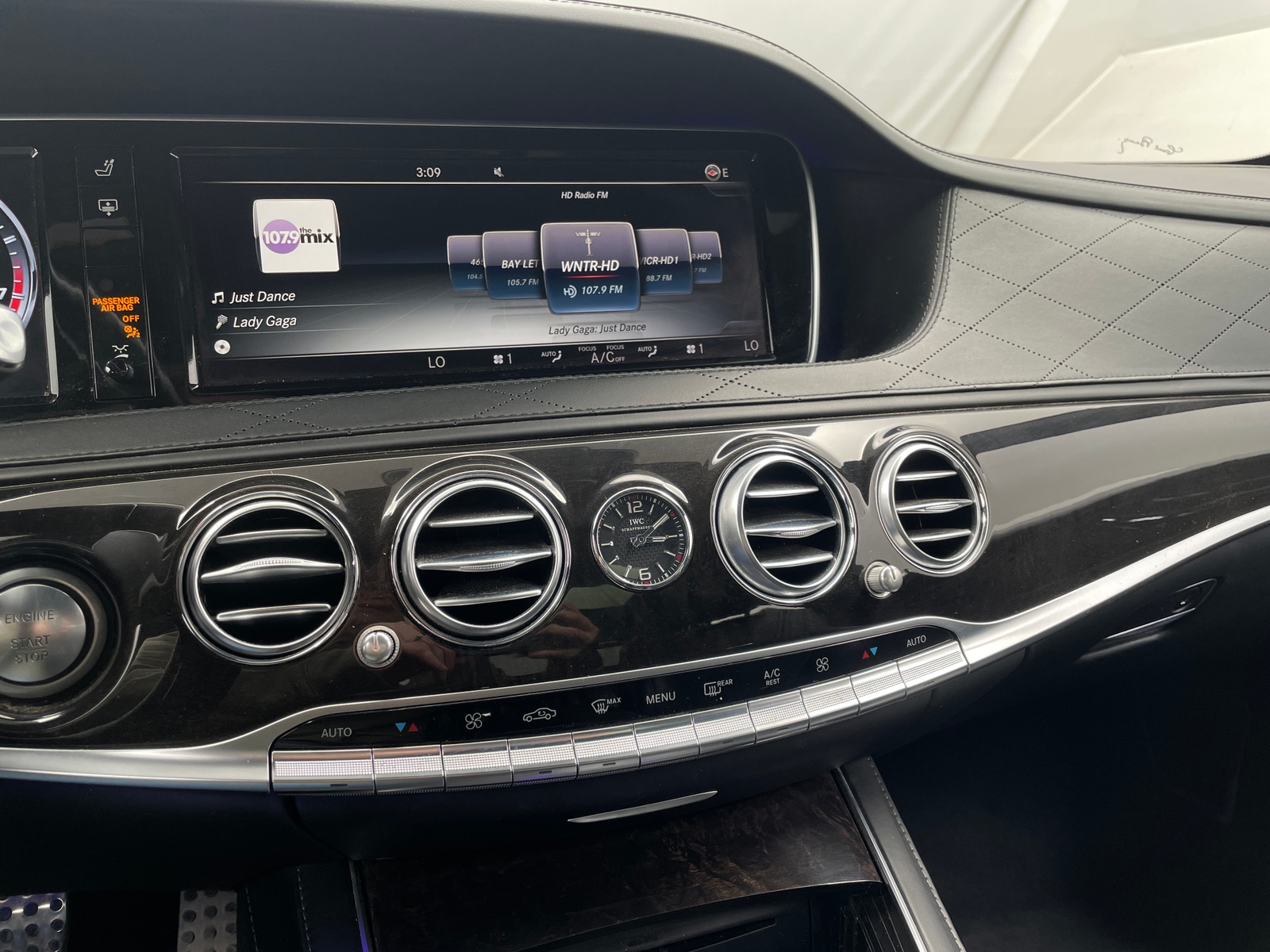 Thumbnail: 2015 Mercedes-Benz S-Class - 3