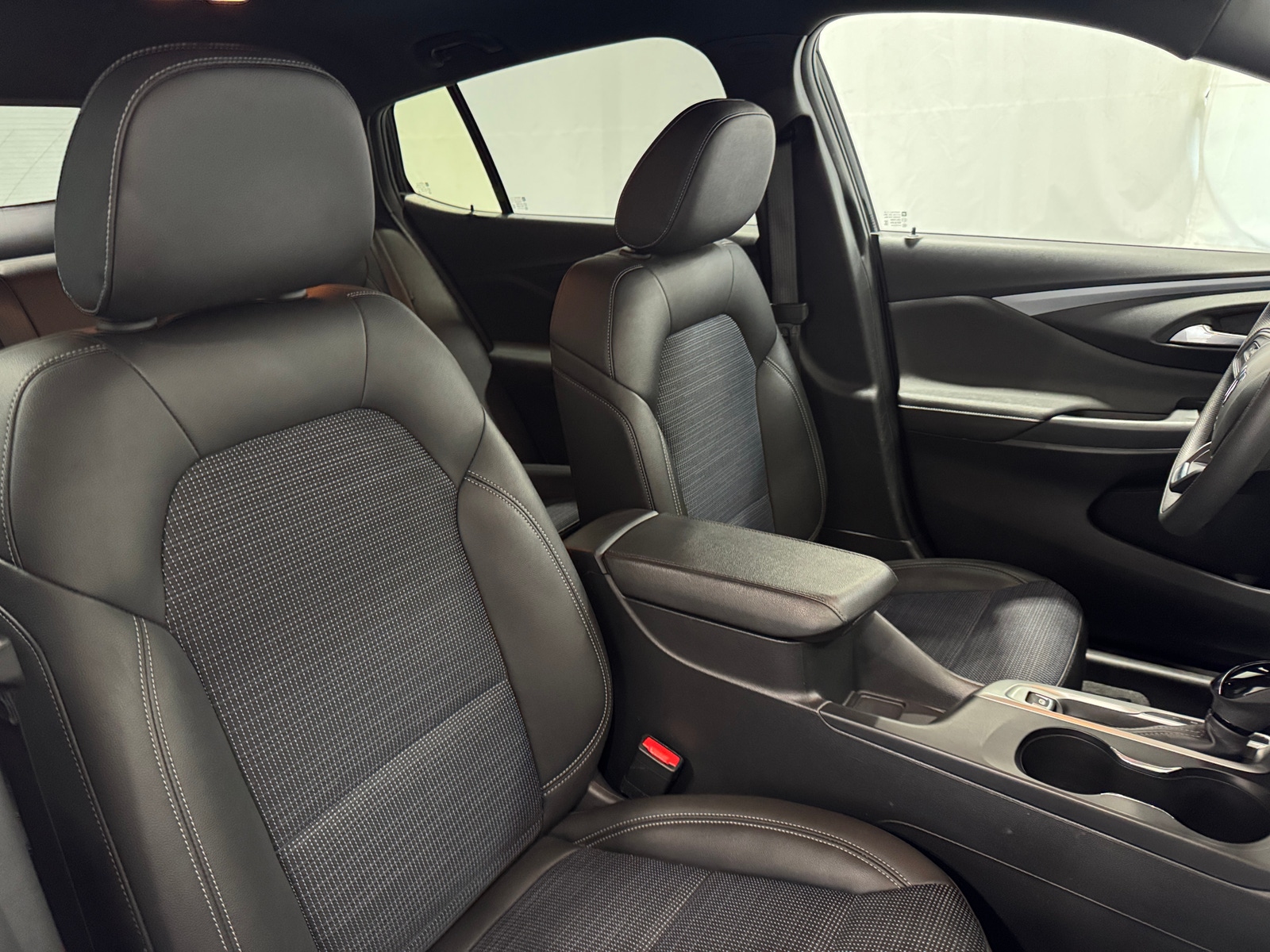 Thumbnail: 2025 Buick Envista - 2