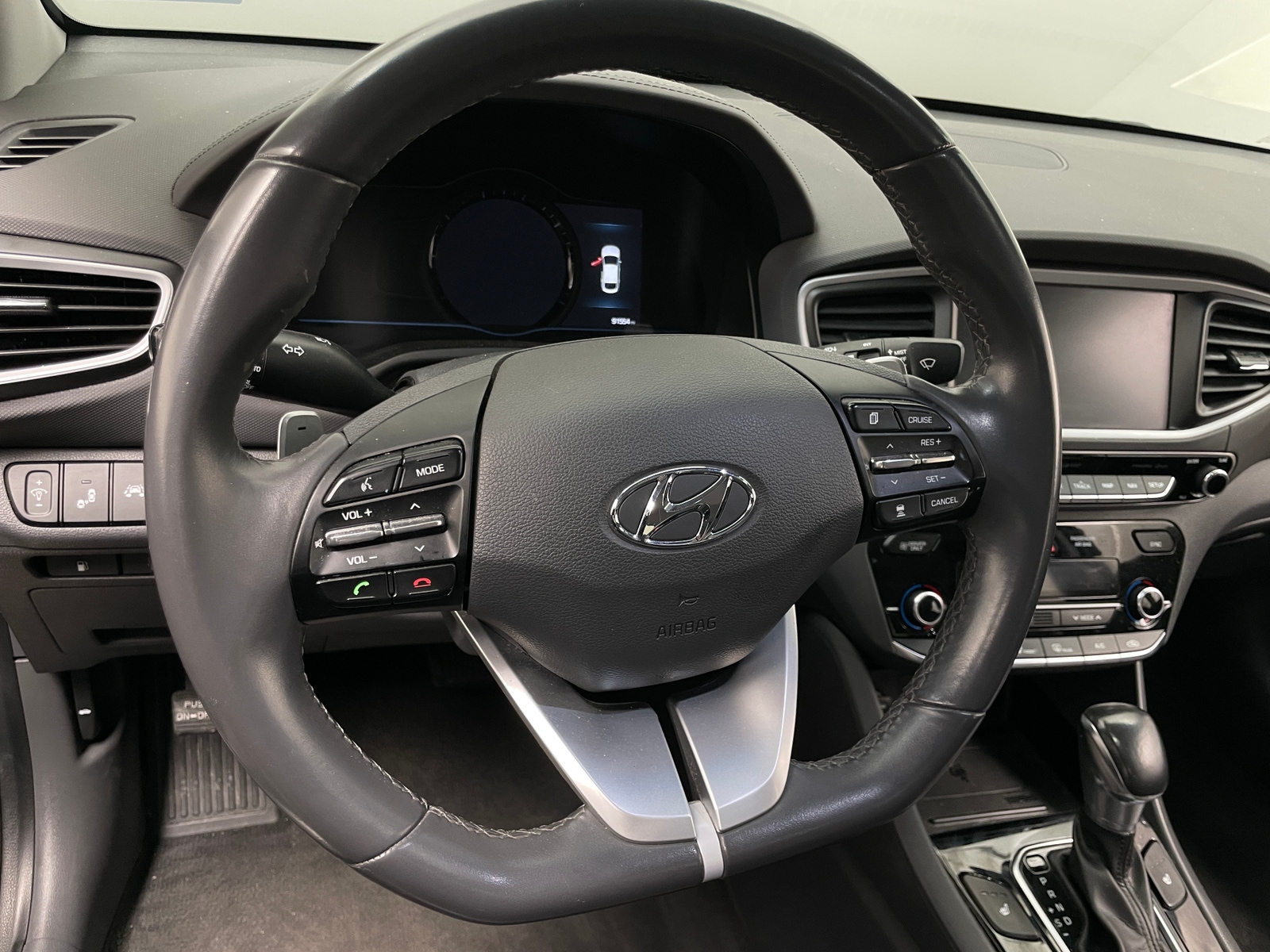 Thumbnail: 2019 Hyundai Ioniq - 4