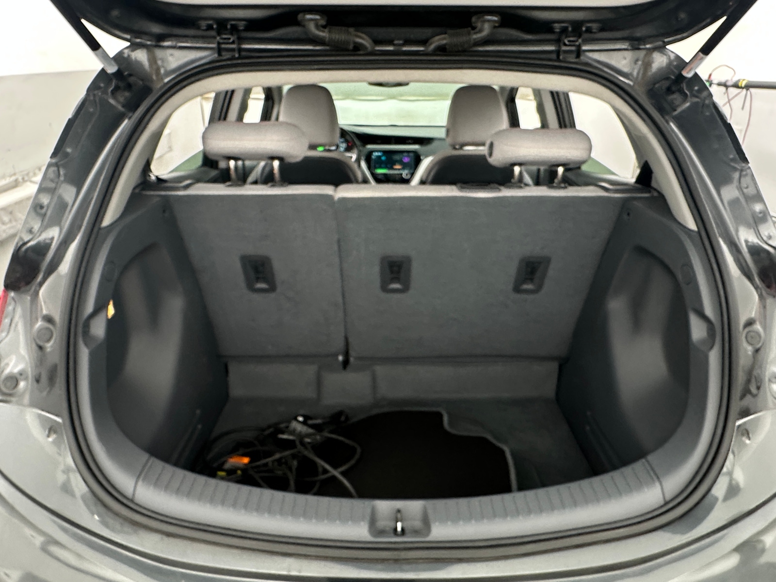 Thumbnail: 2017 Chevrolet Bolt EV - 7