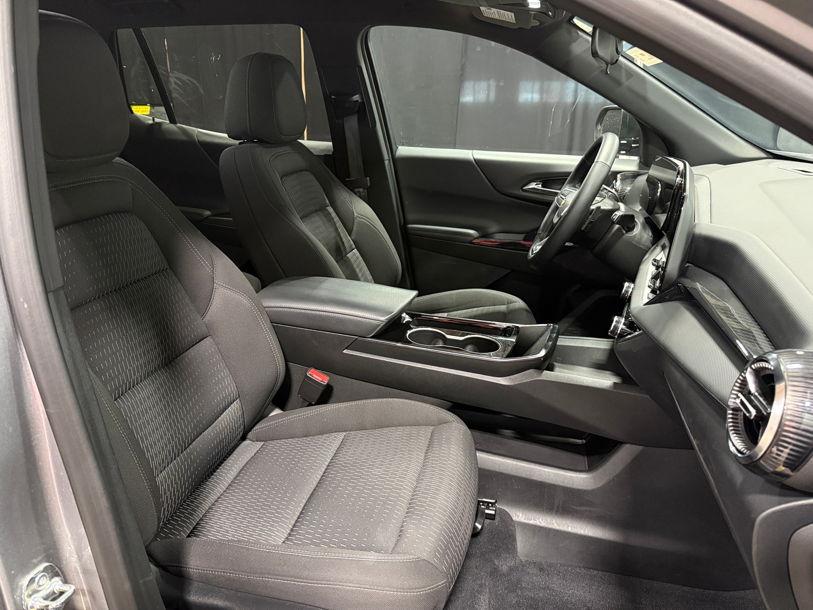 Thumbnail: 2025 Chevrolet Equinox - 2