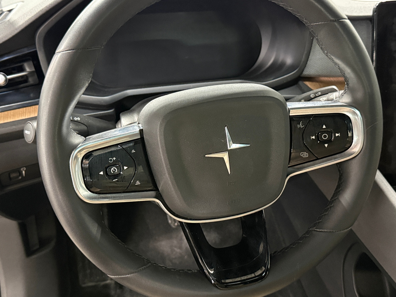 Thumbnail: 2021 Polestar 2 - 4