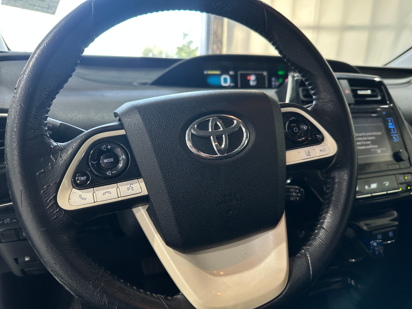 Thumbnail: 2017 Toyota Prius - 5