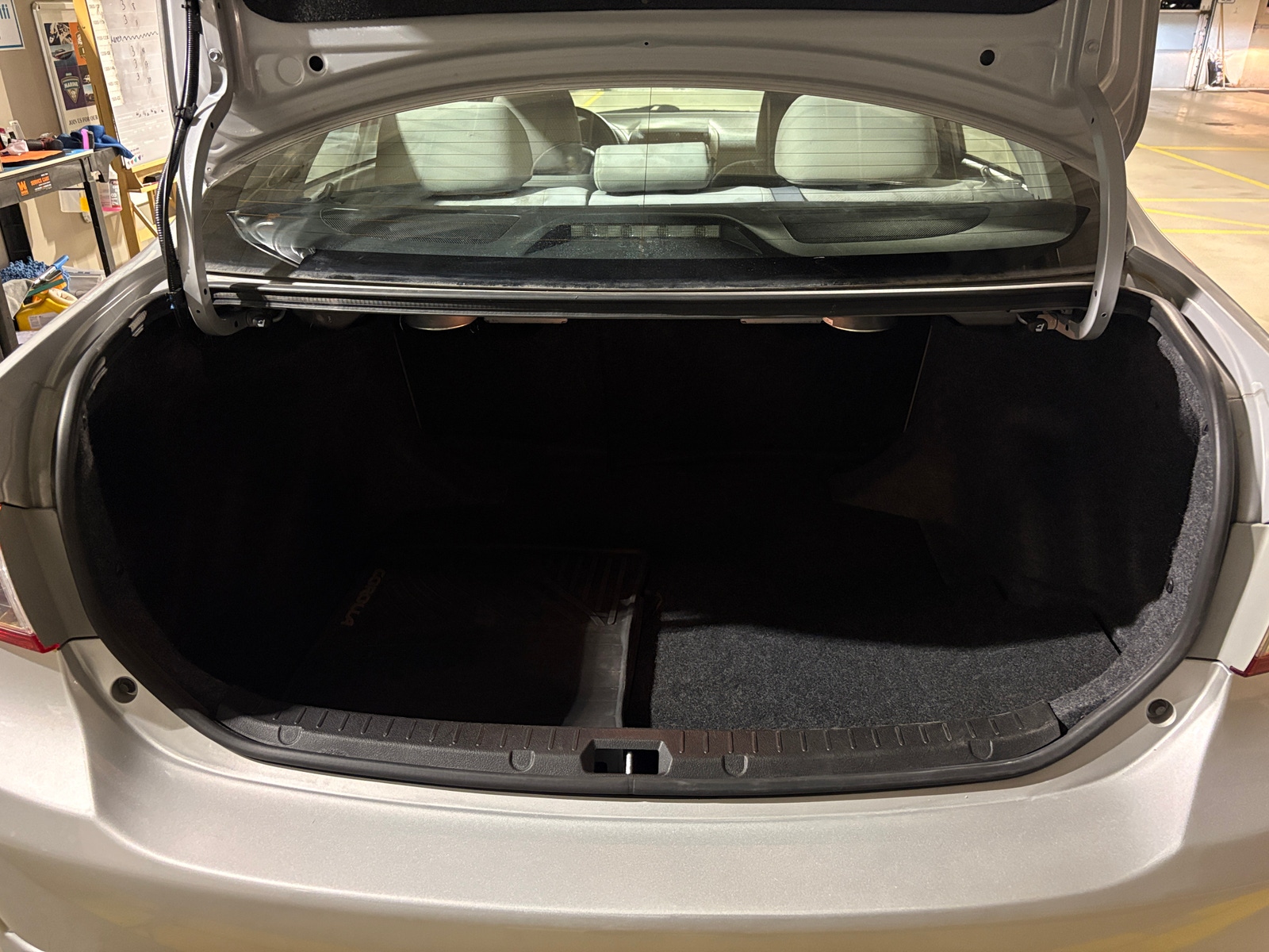 Thumbnail: 2011 Toyota Corolla - 6