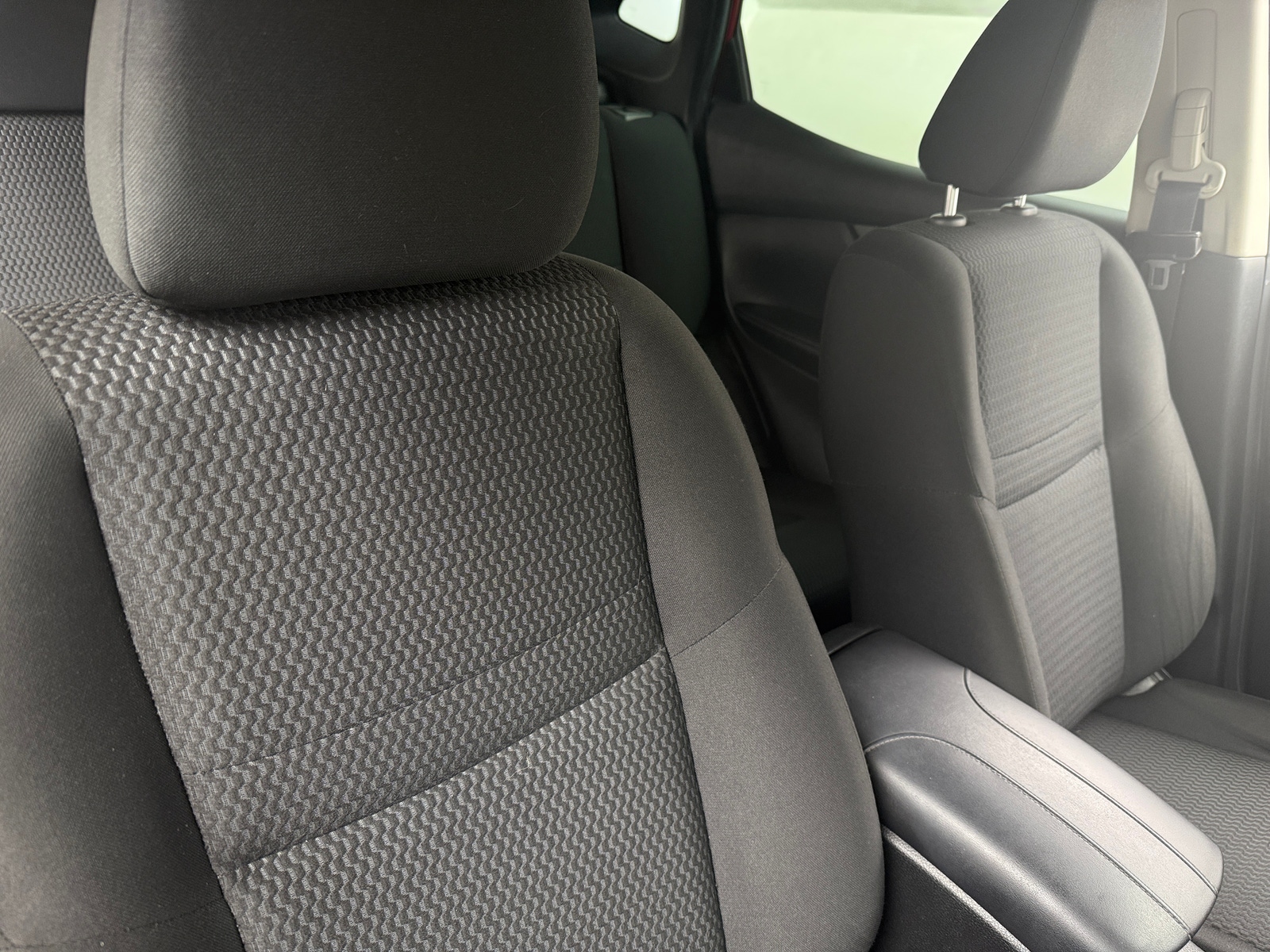 Thumbnail: 2018 Nissan Rogue Sport - 2