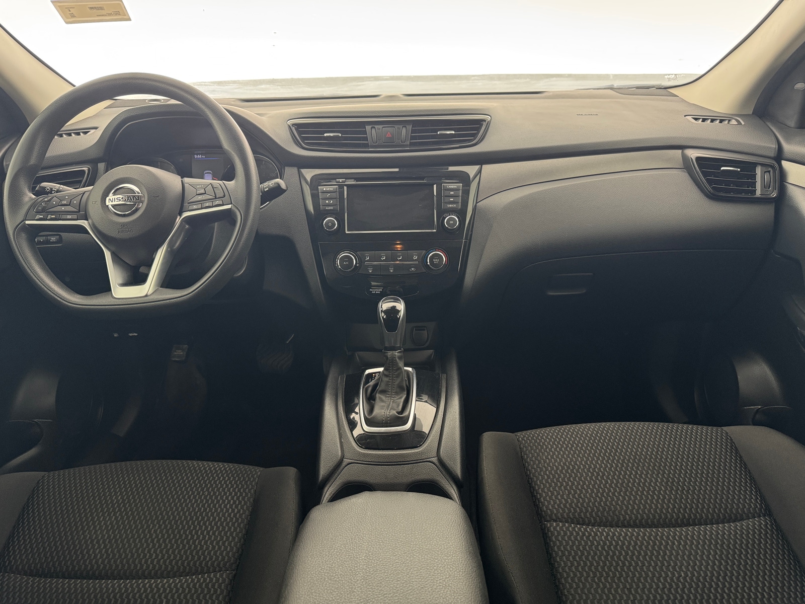 Thumbnail: 2018 Nissan Rogue Sport - 3