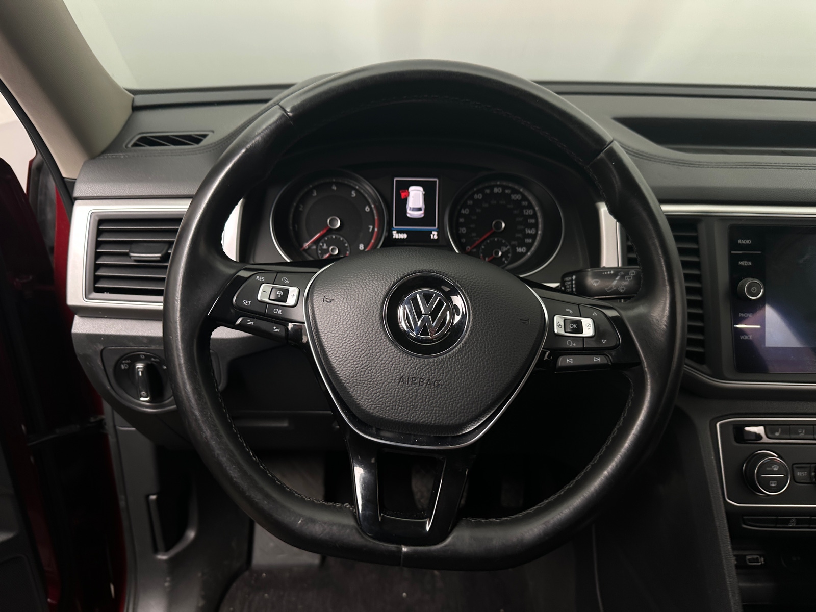 Thumbnail: 2018 Volkswagen Atlas - 4