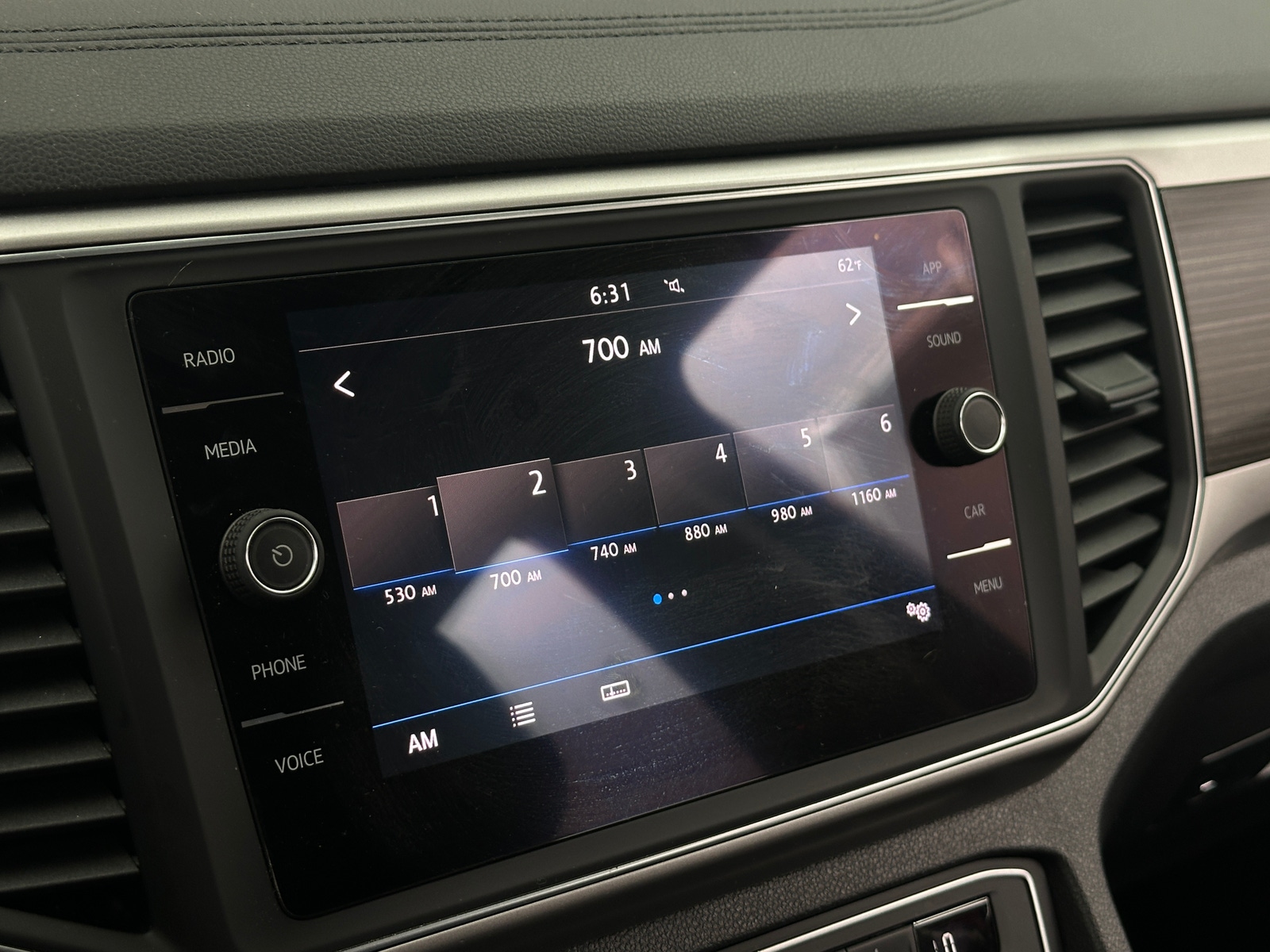 Thumbnail: 2018 Volkswagen Atlas - 3