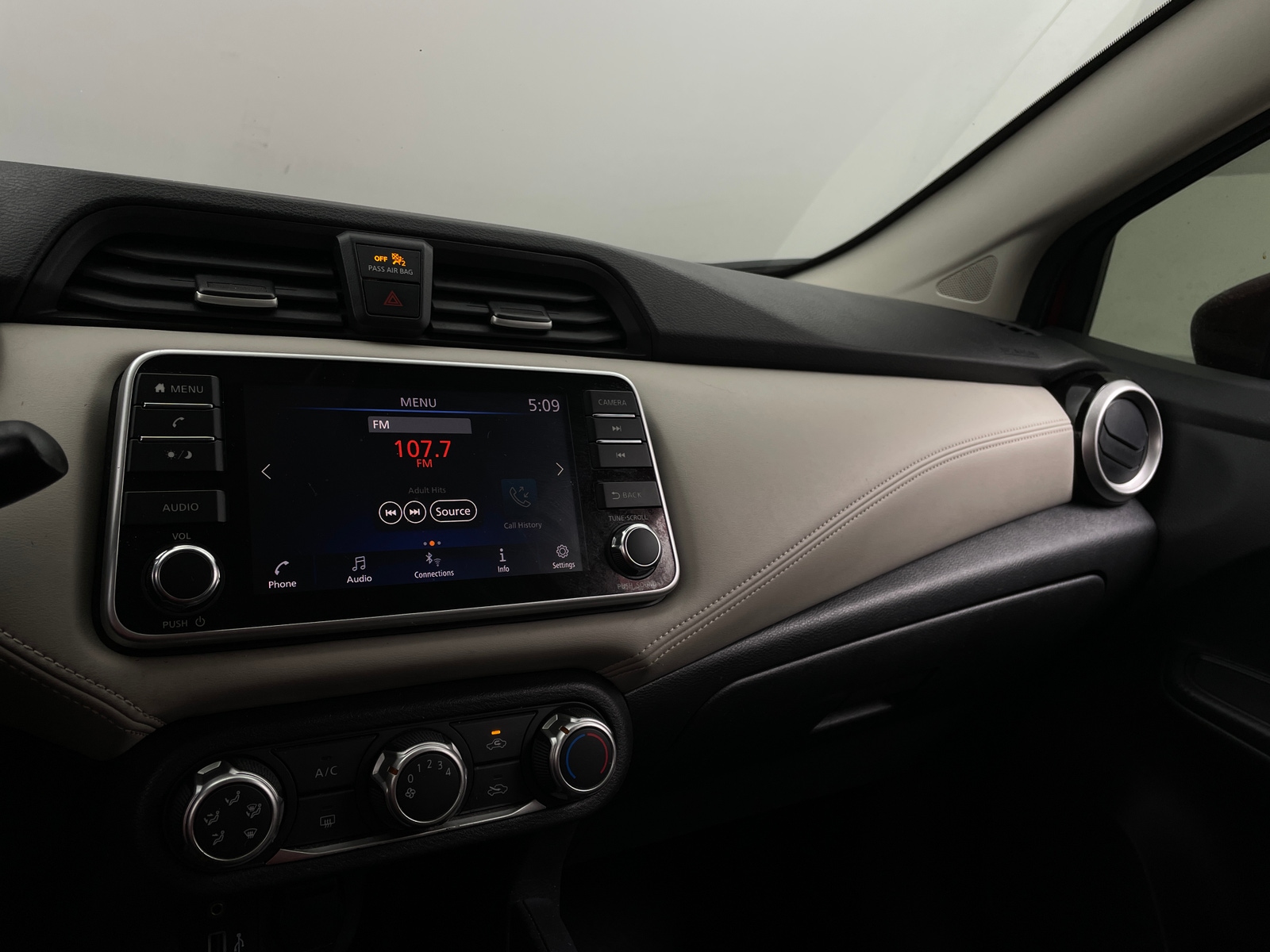 Thumbnail: 2020 Nissan Versa - 4