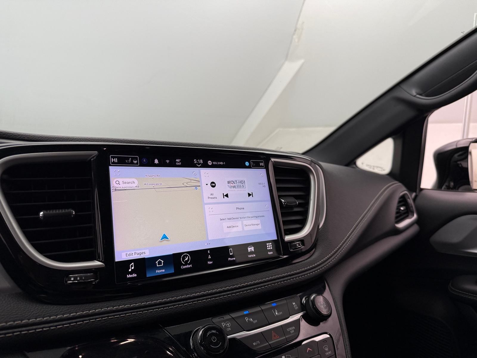 Thumbnail: 2024 Chrysler Pacifica - 3