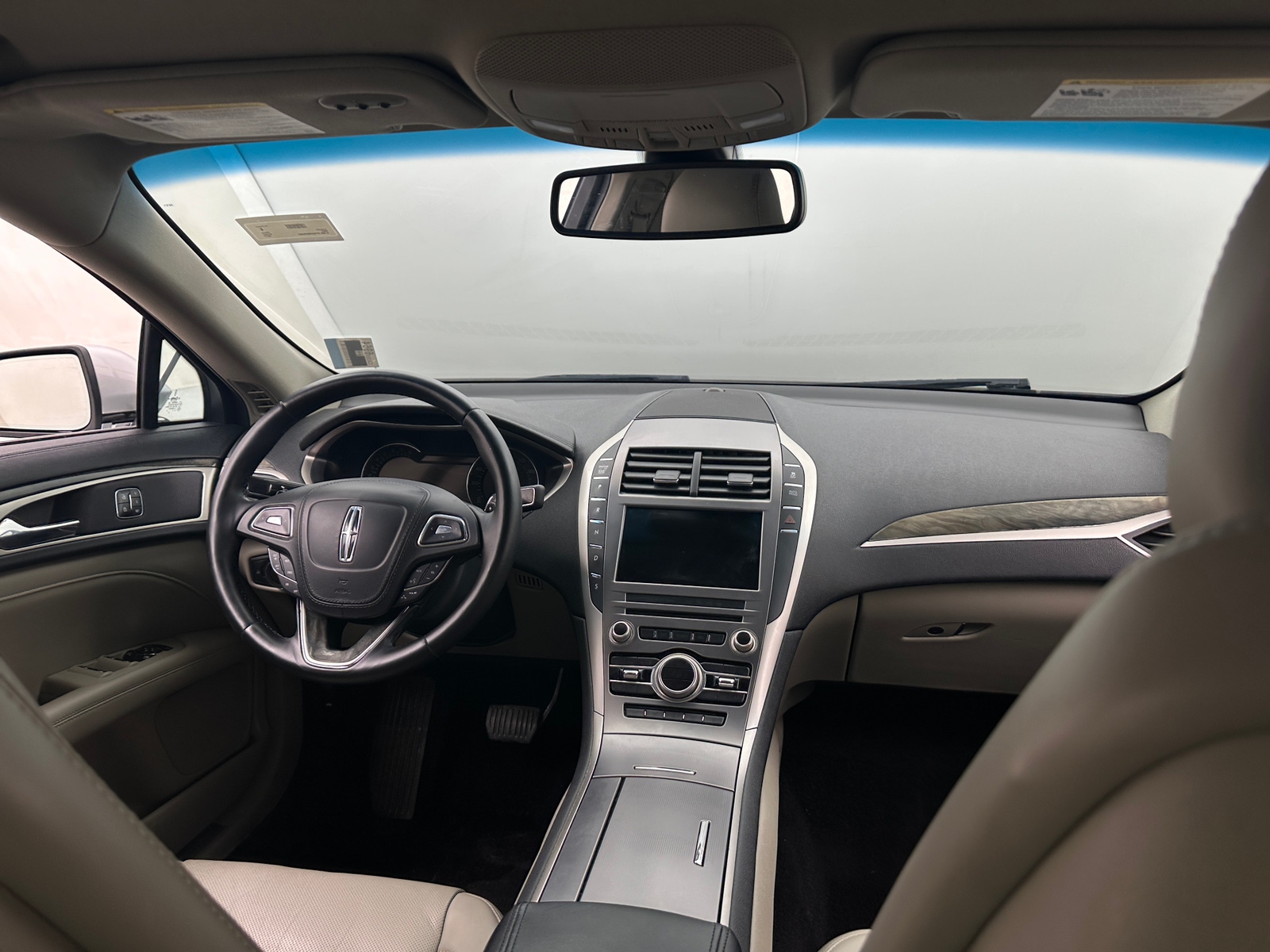 Thumbnail: 2017 Lincoln MKZ - 2