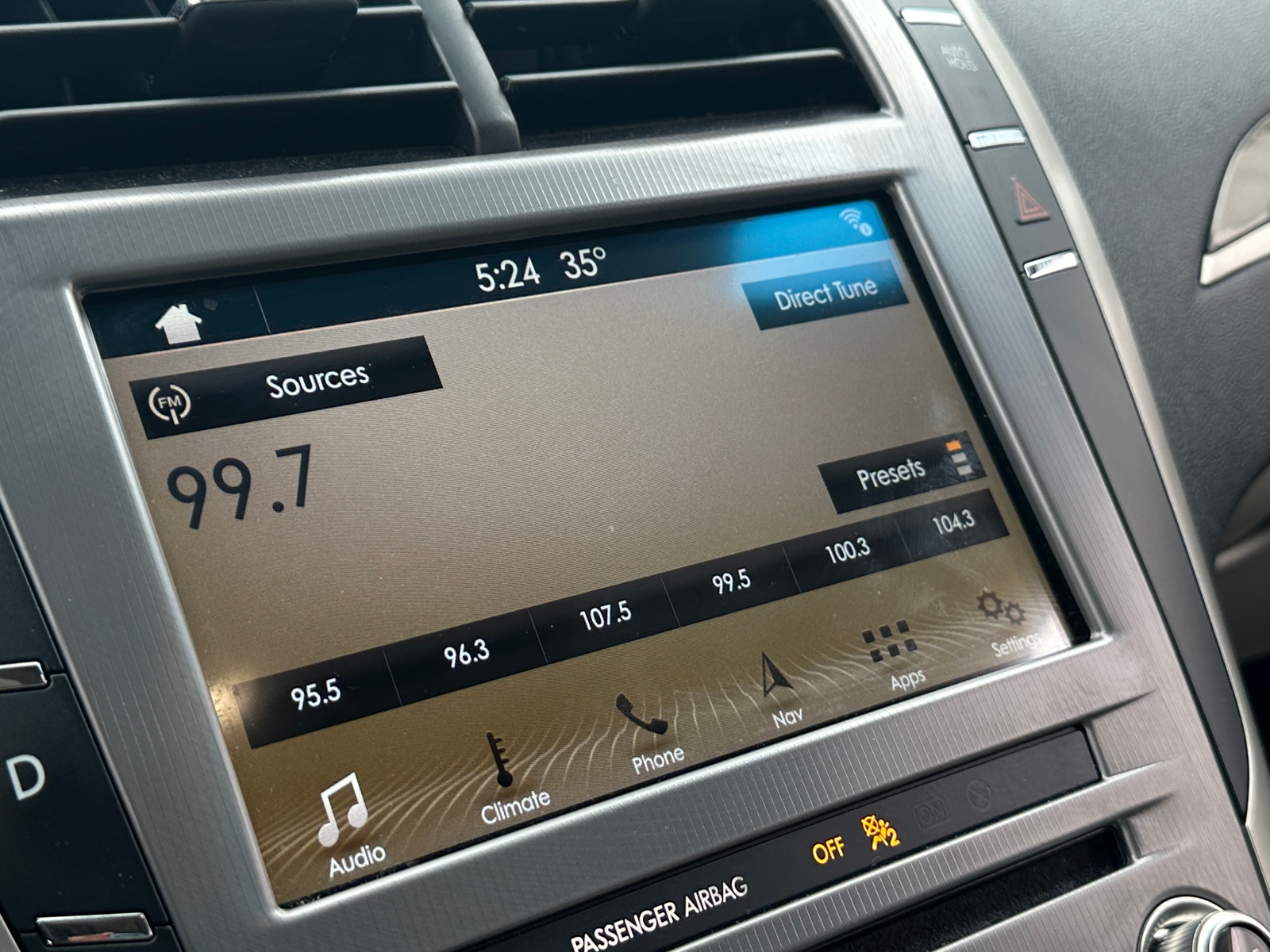 Thumbnail: 2017 Lincoln MKZ - 3